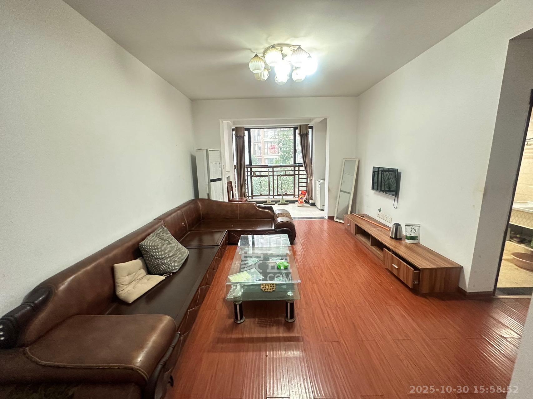 高信向日葵  3室2厅1卫    2500.0元/月室内图