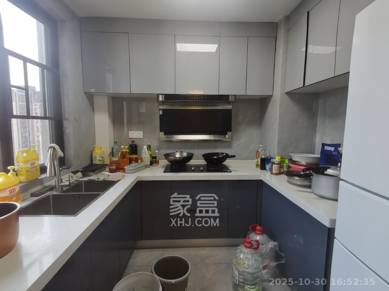 保利大都汇一期、二期  4室2厅2卫    3800.0元/月室内图