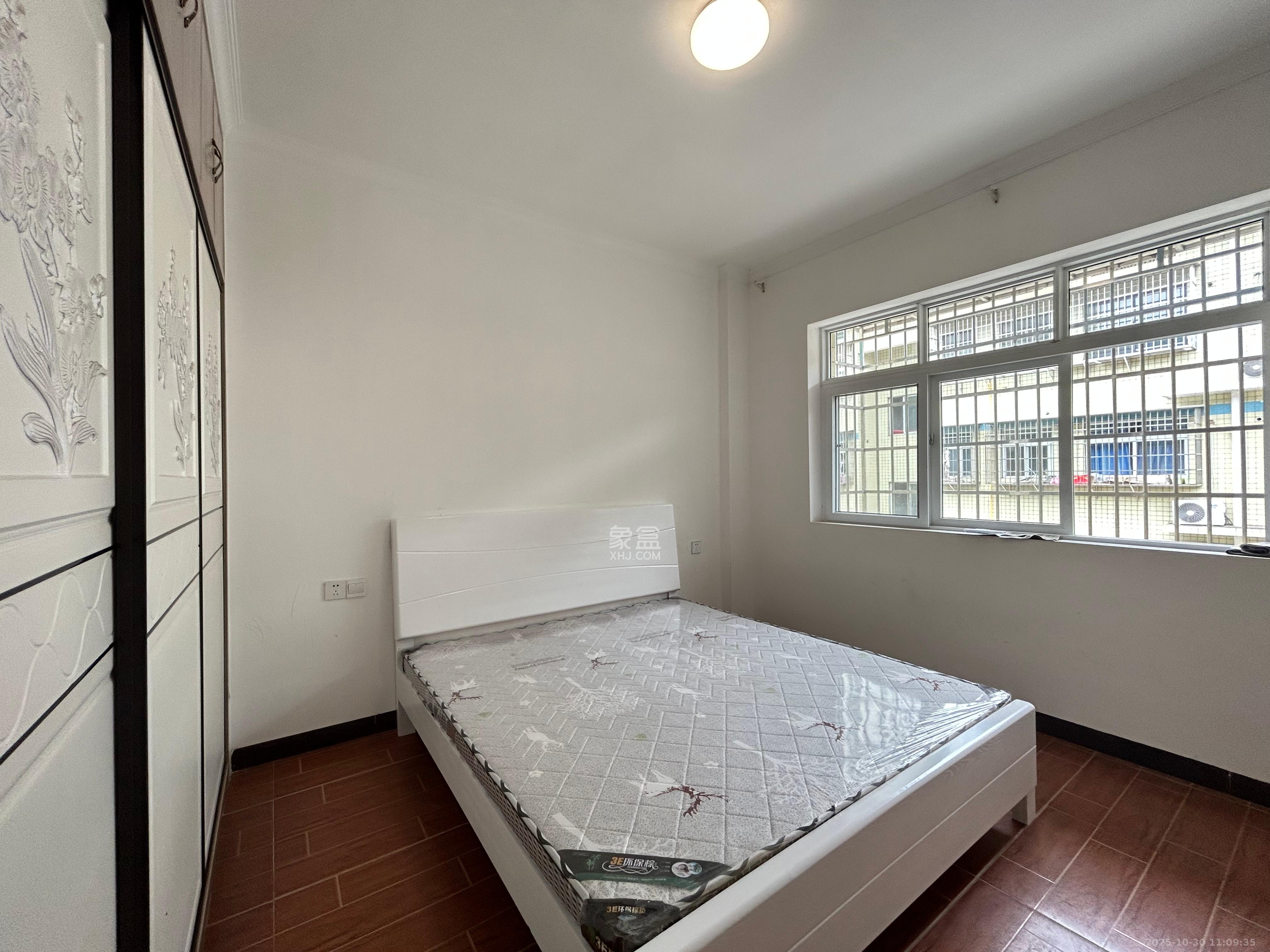 友兴家园  2室1厅1卫    1700.0元/月室内图