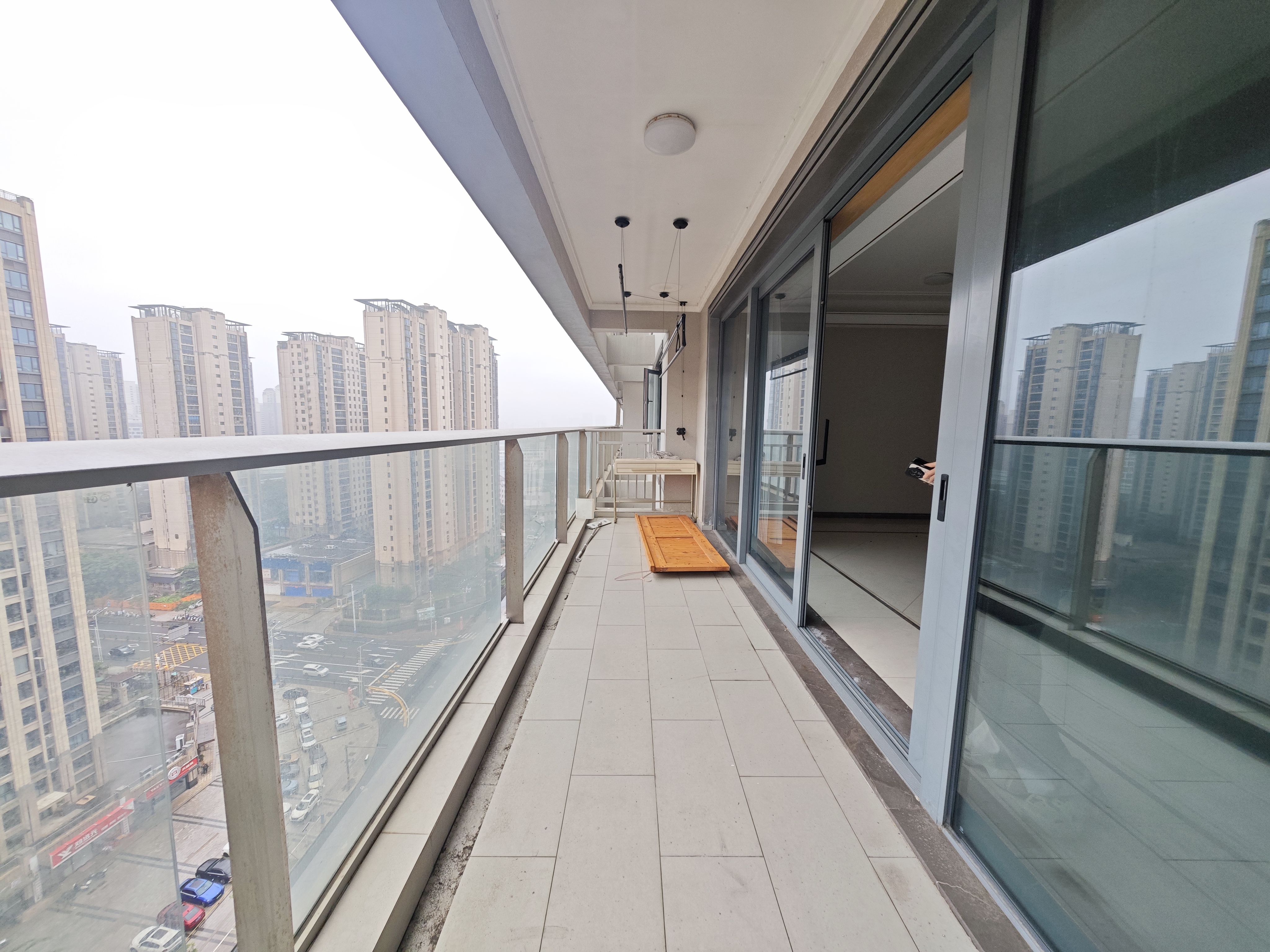 龙兴公馆  3室2厅2卫    7000.0元/月室内图