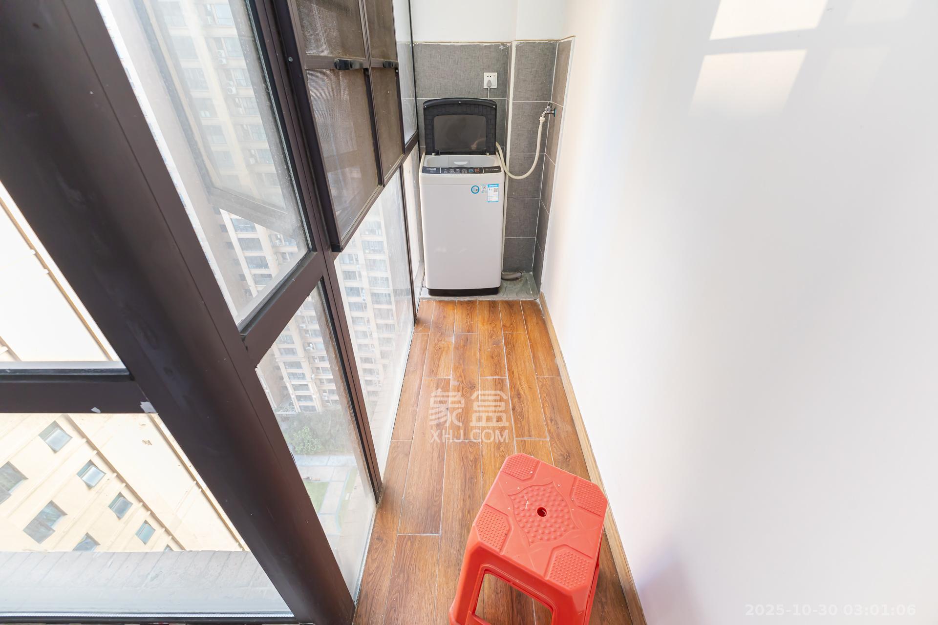 润和又一城  3室2厅2卫    82.0万阳台