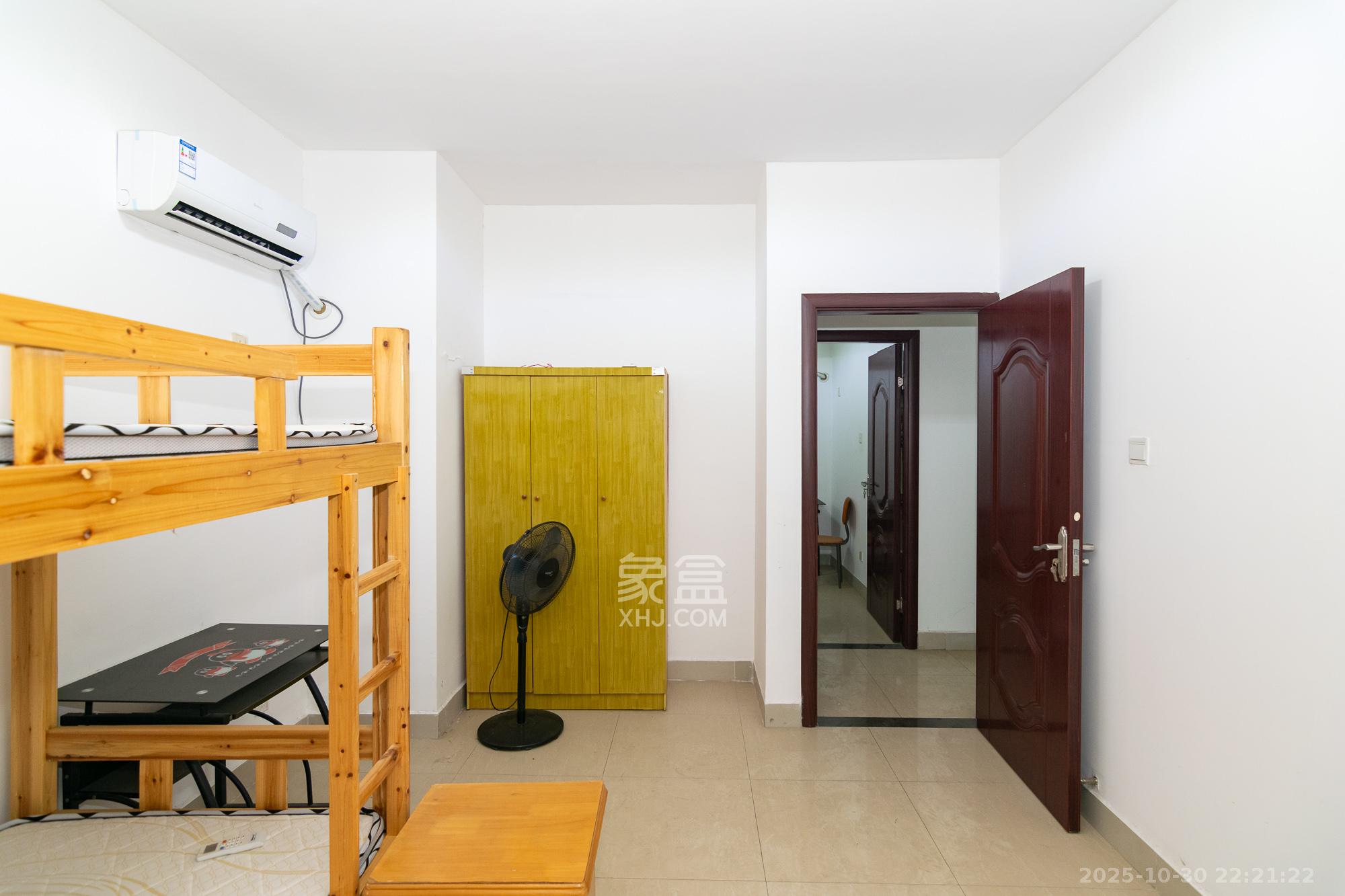 晟通城  3室1厅1卫    38.0万卧室