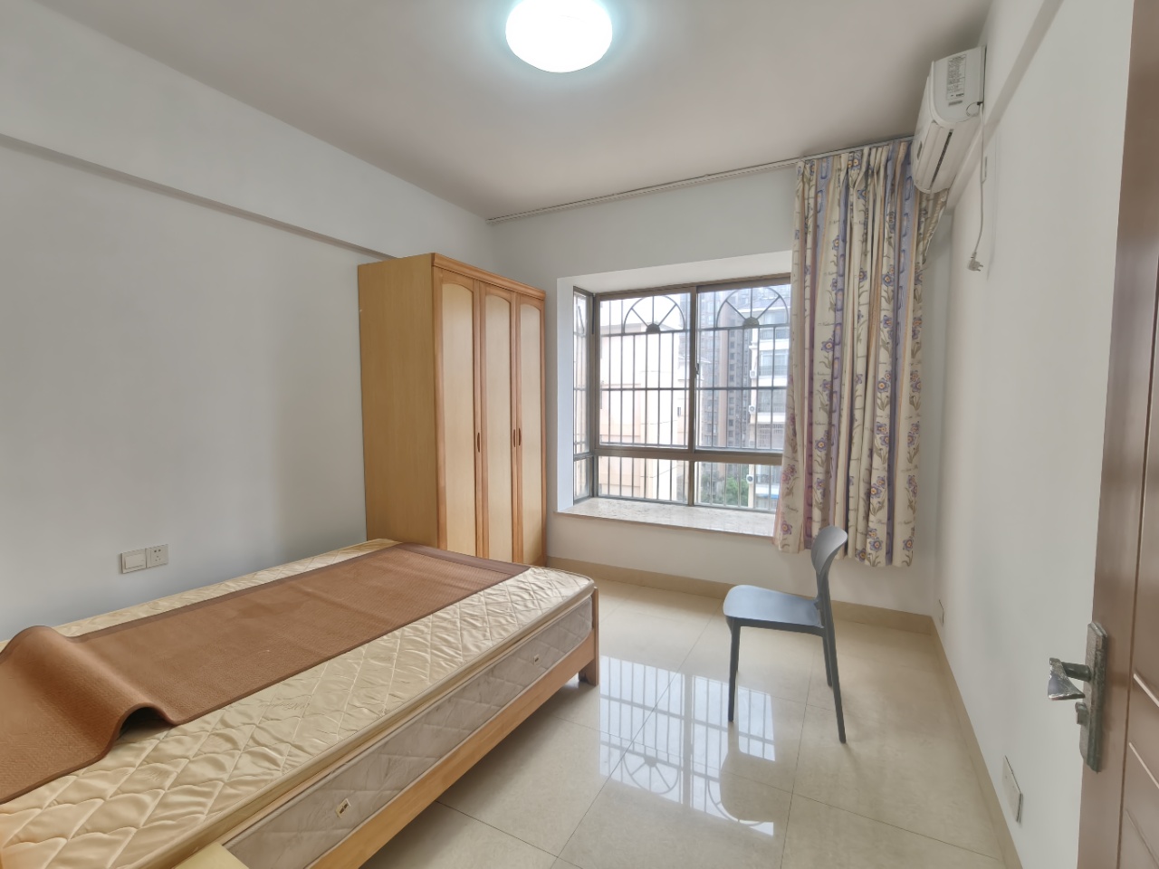 南海绿洲  3室2厅2卫    2900.0元/月室内图