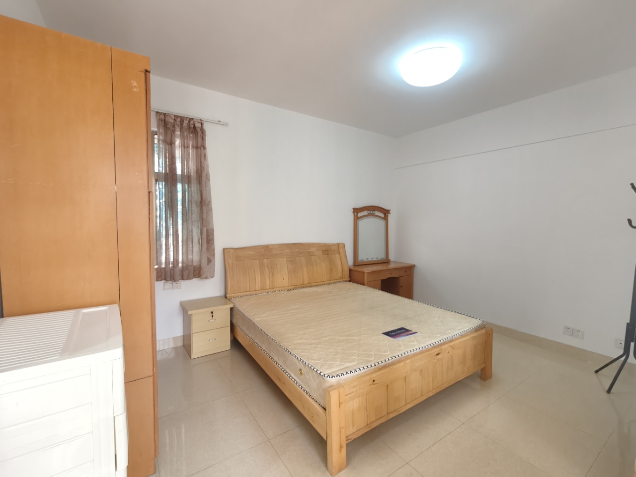 南海绿洲  3室2厅2卫    2900.0元/月室内图