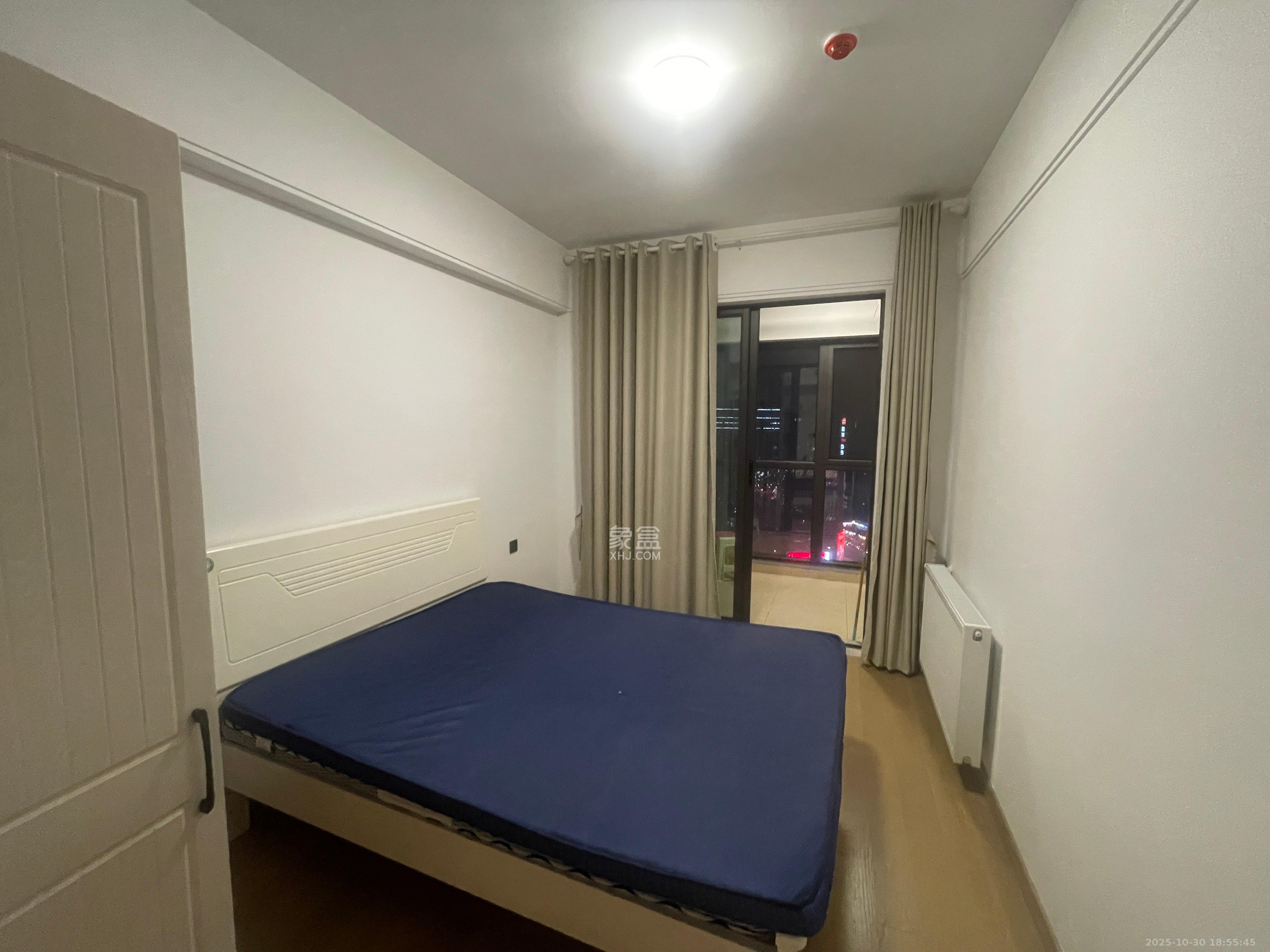 长房星城天地  3室1厅1卫    4200.0元/月室内图