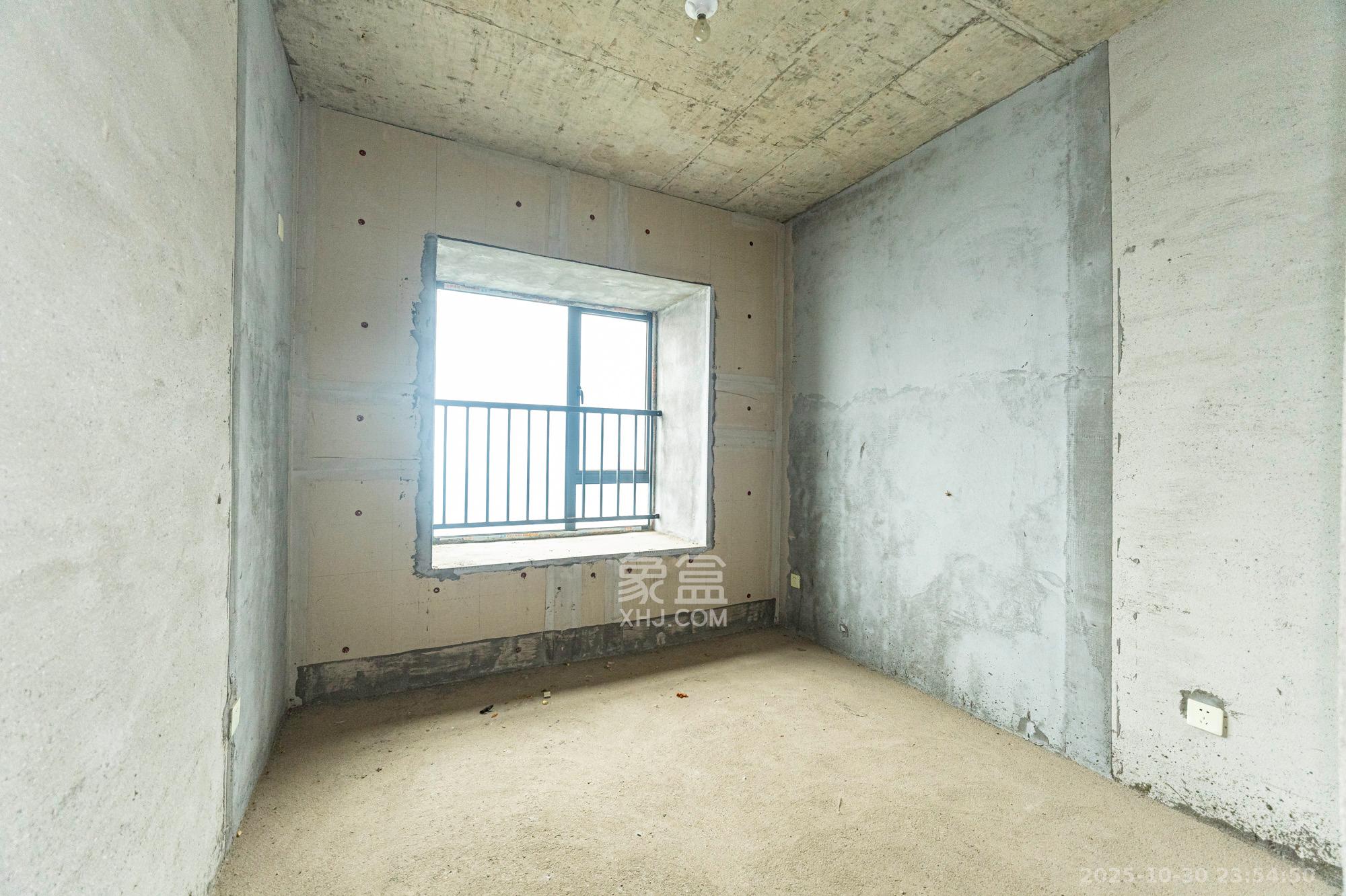 佳俊万家府  4室2厅2卫    109.0万 佳俊万家府  4室2厅2卫    109.0万卧室