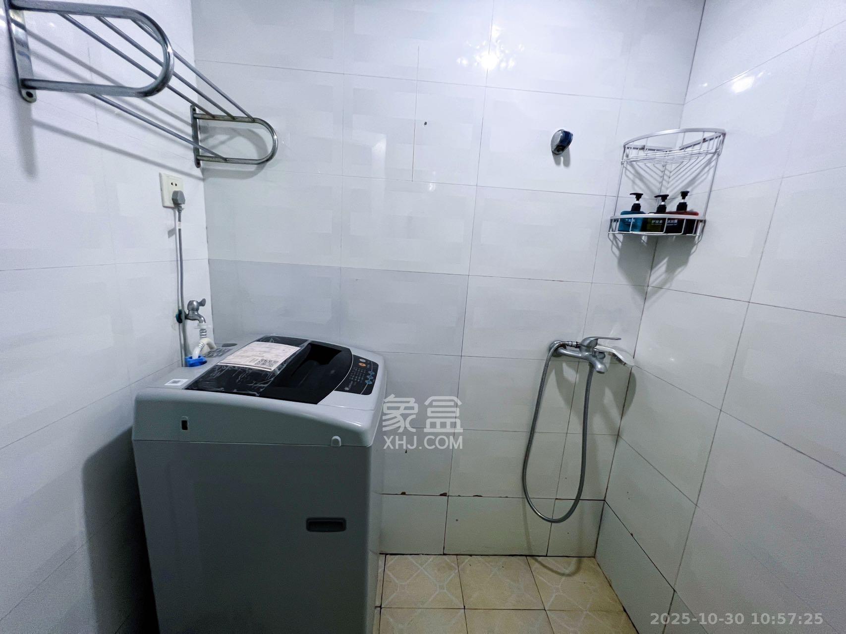 名富公寓 1室1厅1卫 1700.0元/月 名富公寓 1室1厅1卫 1700.0元/月室内图