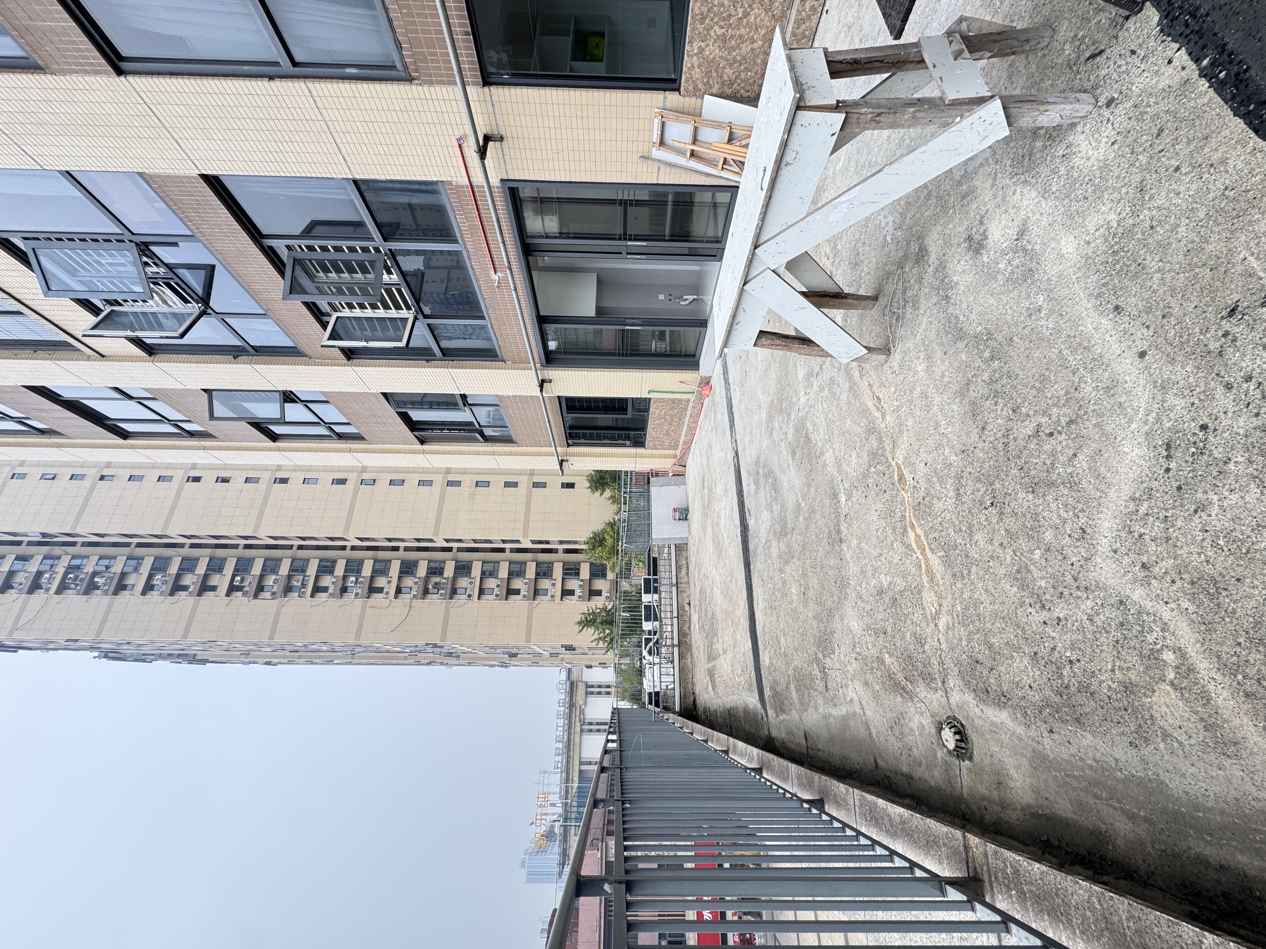 融冠亲城  4室2厅2卫    2800.0元/月室内图