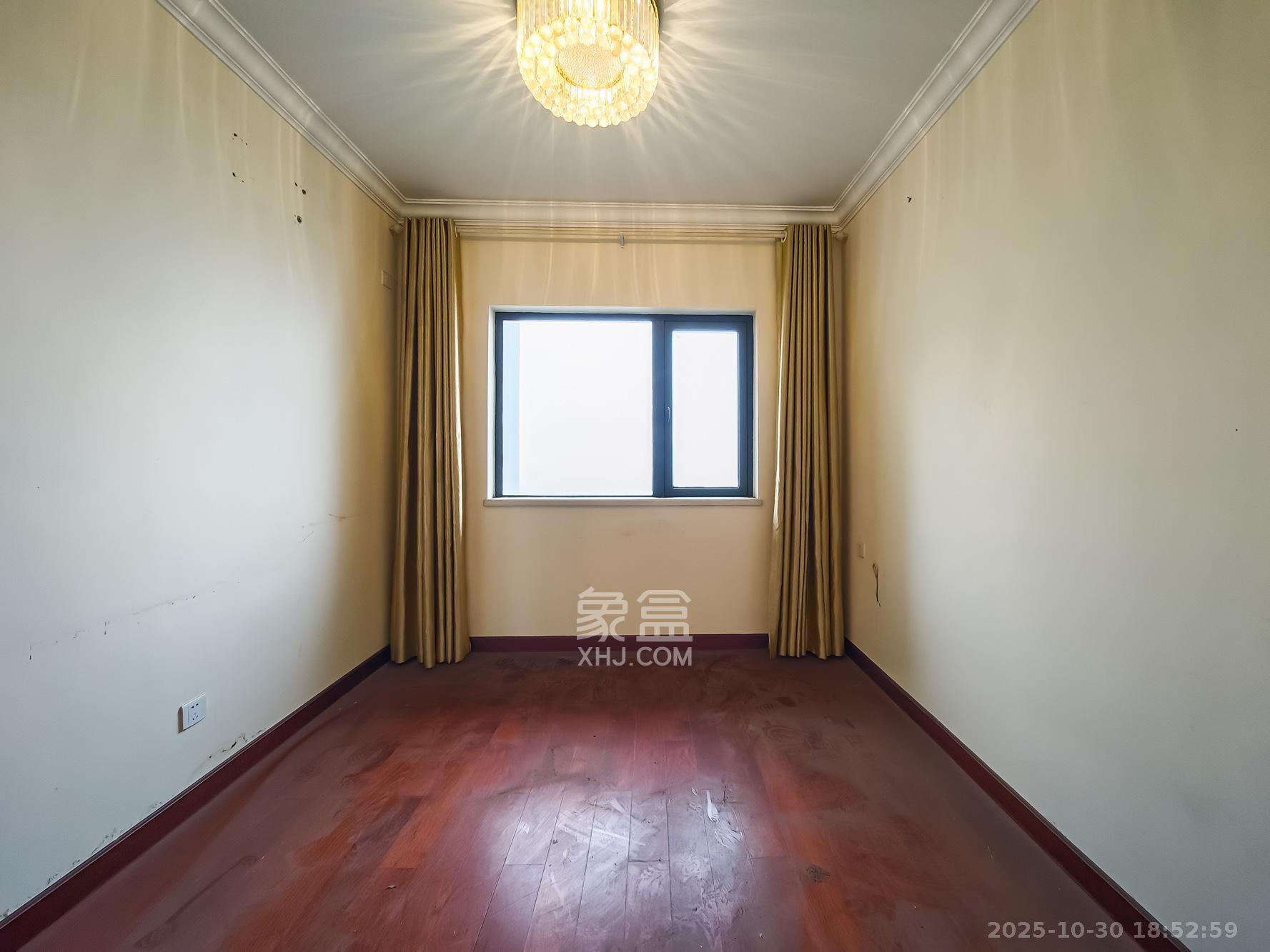 恒大御景天下城一期  4室2厅2卫    88.0万 恒大御景天下城一期  4室2厅2卫    88.0万卧室