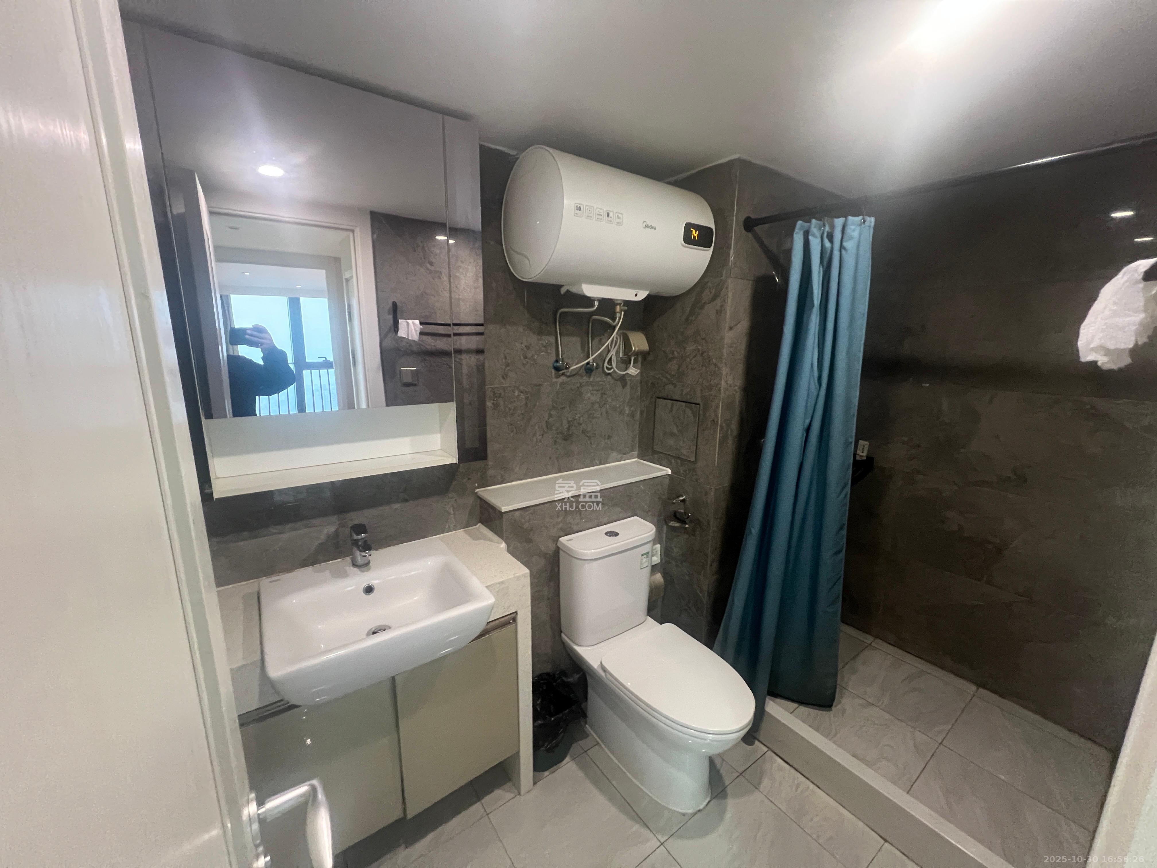 华远华时代  3室2厅2卫    3800.0元/月室内图