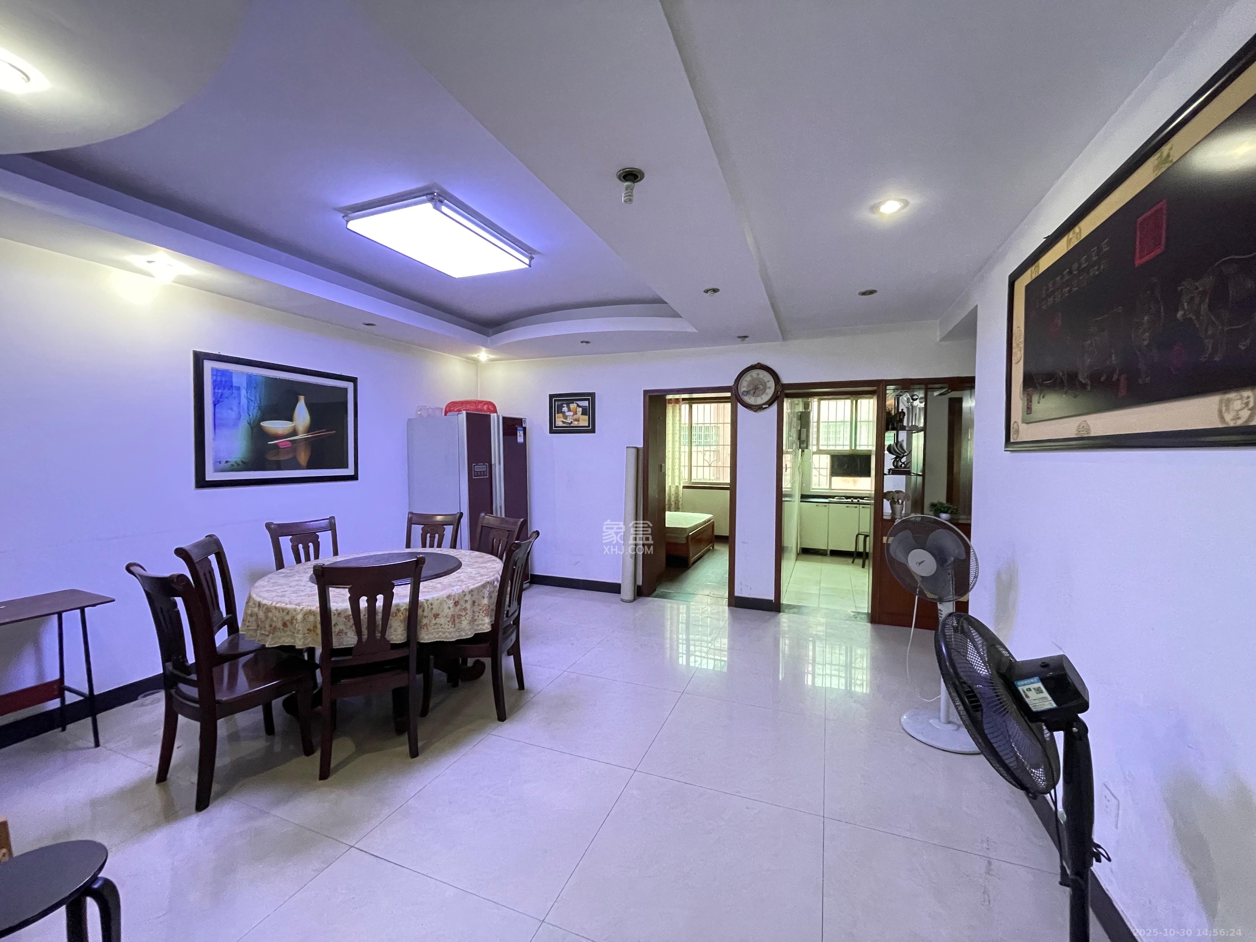 金盛园  4室2厅2卫    3000.0元/月室内图