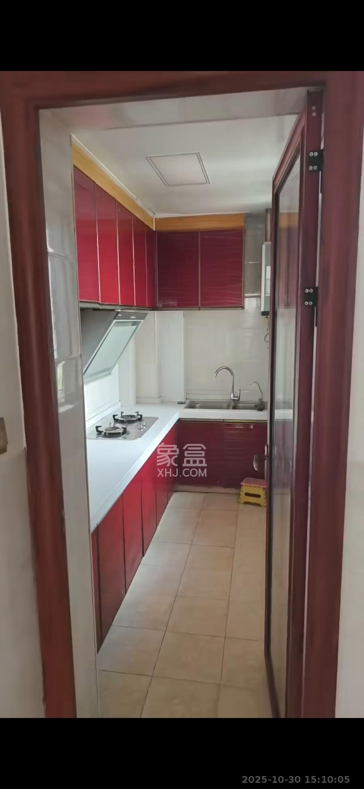 嘉顺苑  3室2厅2卫    2400.0元/月室内图