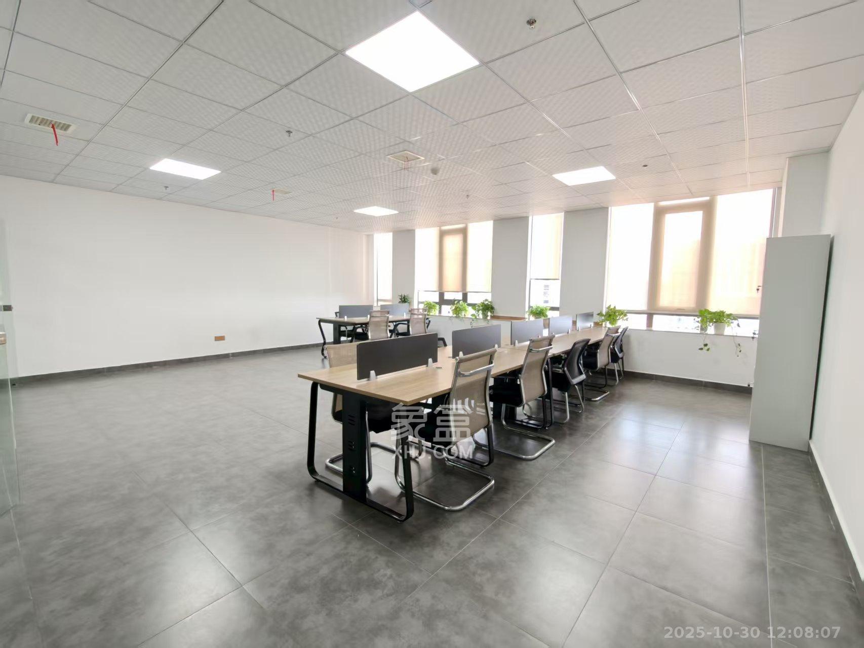 华润置地广场一期   132.0㎡      5000.0元/月