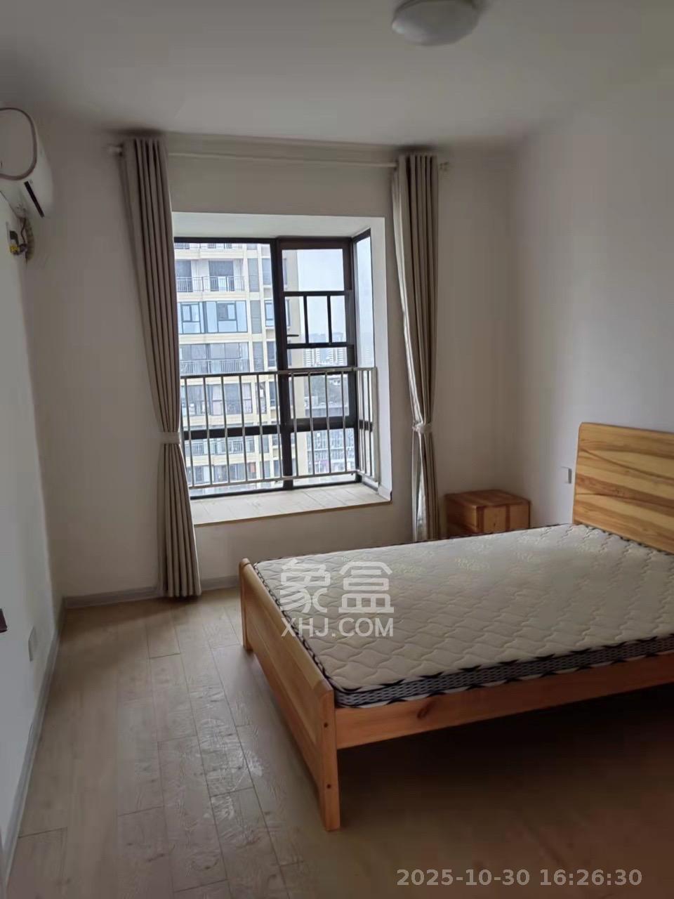 轻盐阳光CEO(轻盐雅苑)(轻奢时代)  3室0厅0卫    2200.0元/月 轻盐阳光CEO(轻盐雅苑)(轻奢时代)  3室0厅0卫    2200.0元/月室内图