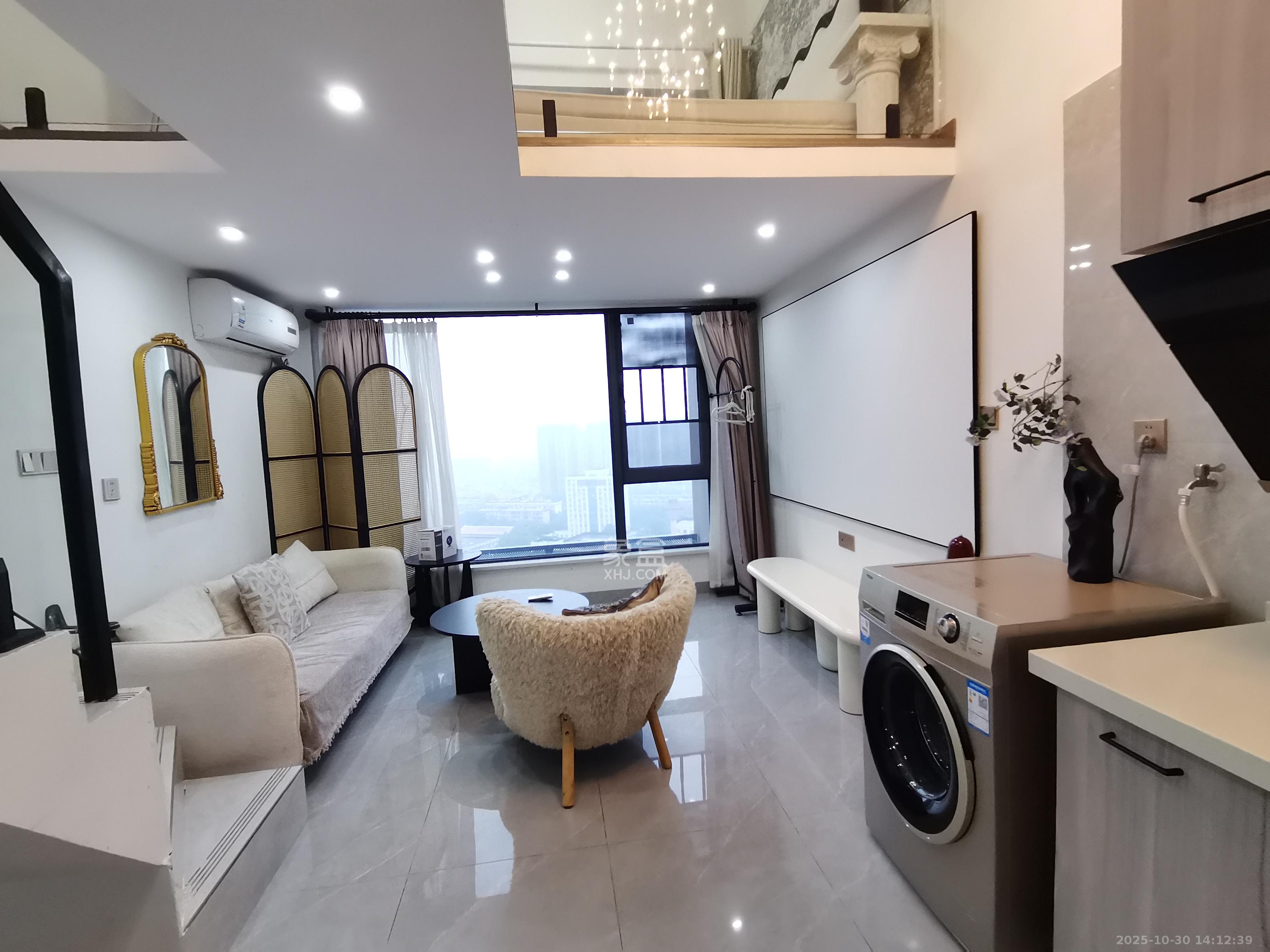 力高凤凰新天  2室1厅1卫    2300.0元/月