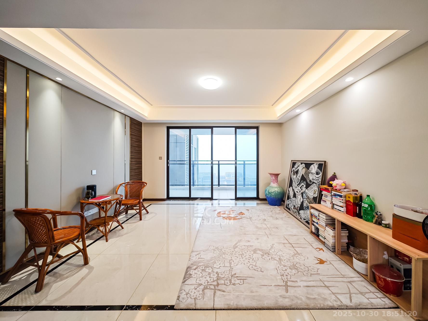 中欣楚天御府E区  5室2厅2卫    220.0万 中欣楚天御府E区  5室2厅2卫    220.0万