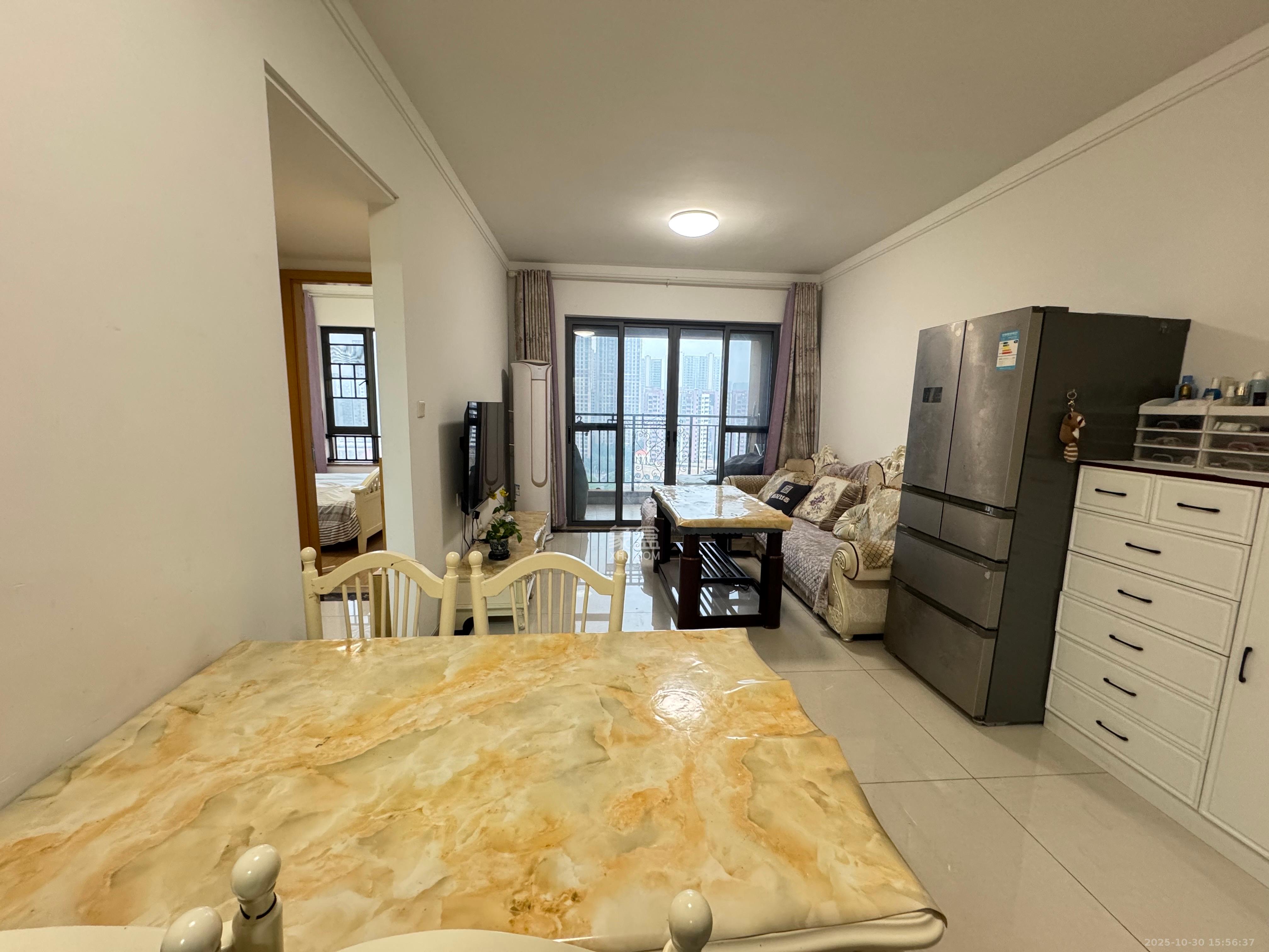 珠江郦城公园1号  2室1厅1卫    2200.0元/月室内图