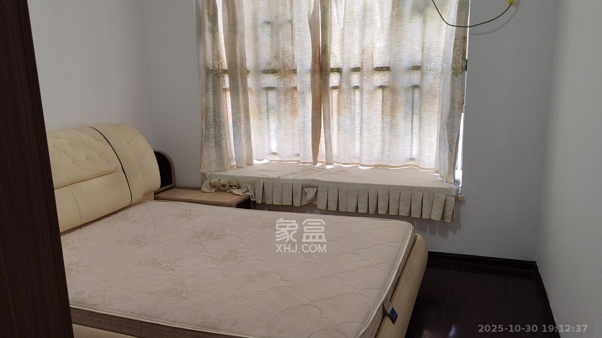 江山帝景哈佛  4室2厅2卫    2600.0元/月 江山帝景哈佛  4室2厅2卫    2600.0元/月小区图