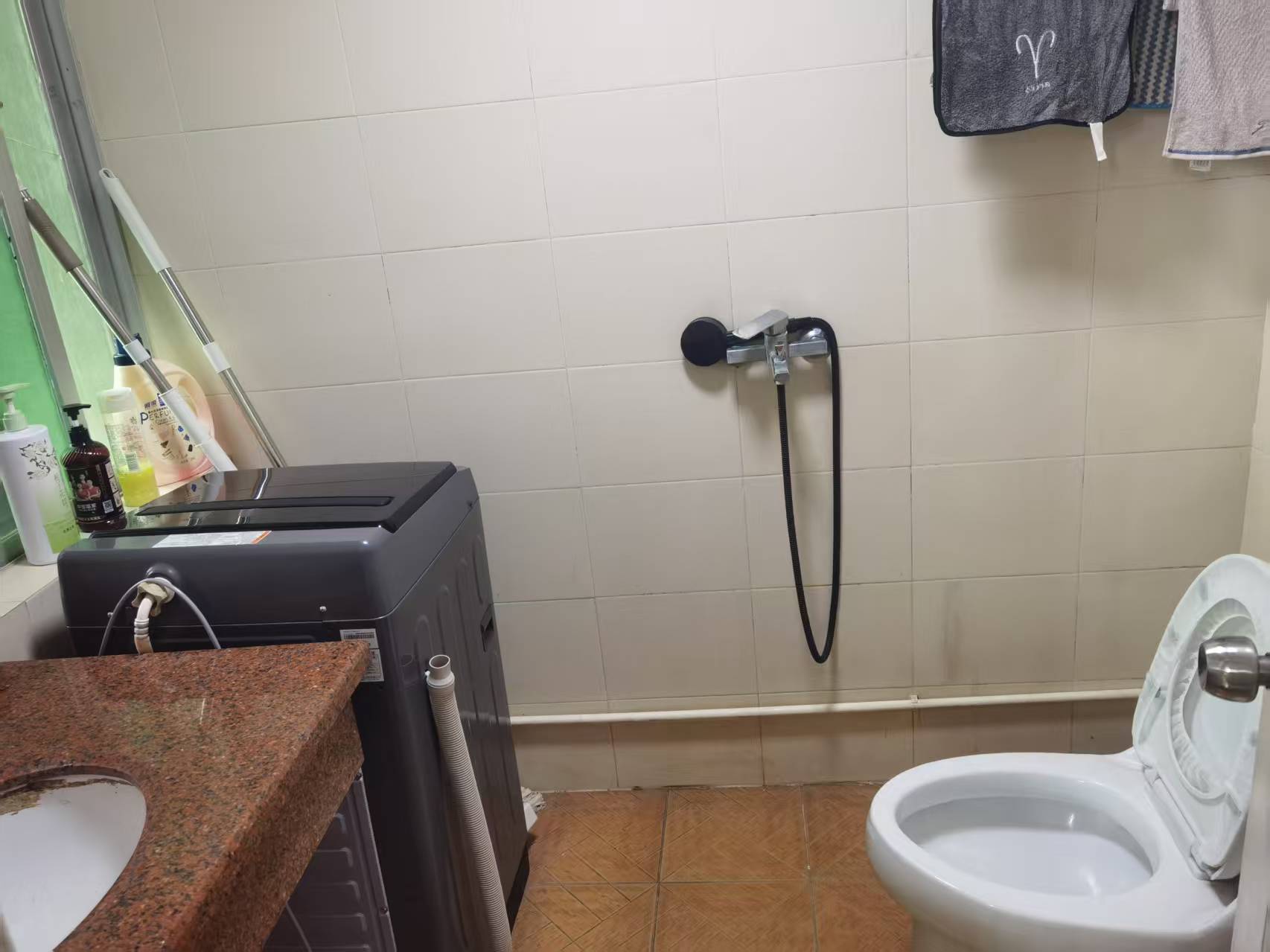 富豪大厦(富豪花园)  2室2厅1卫    2400.0元/月室内图