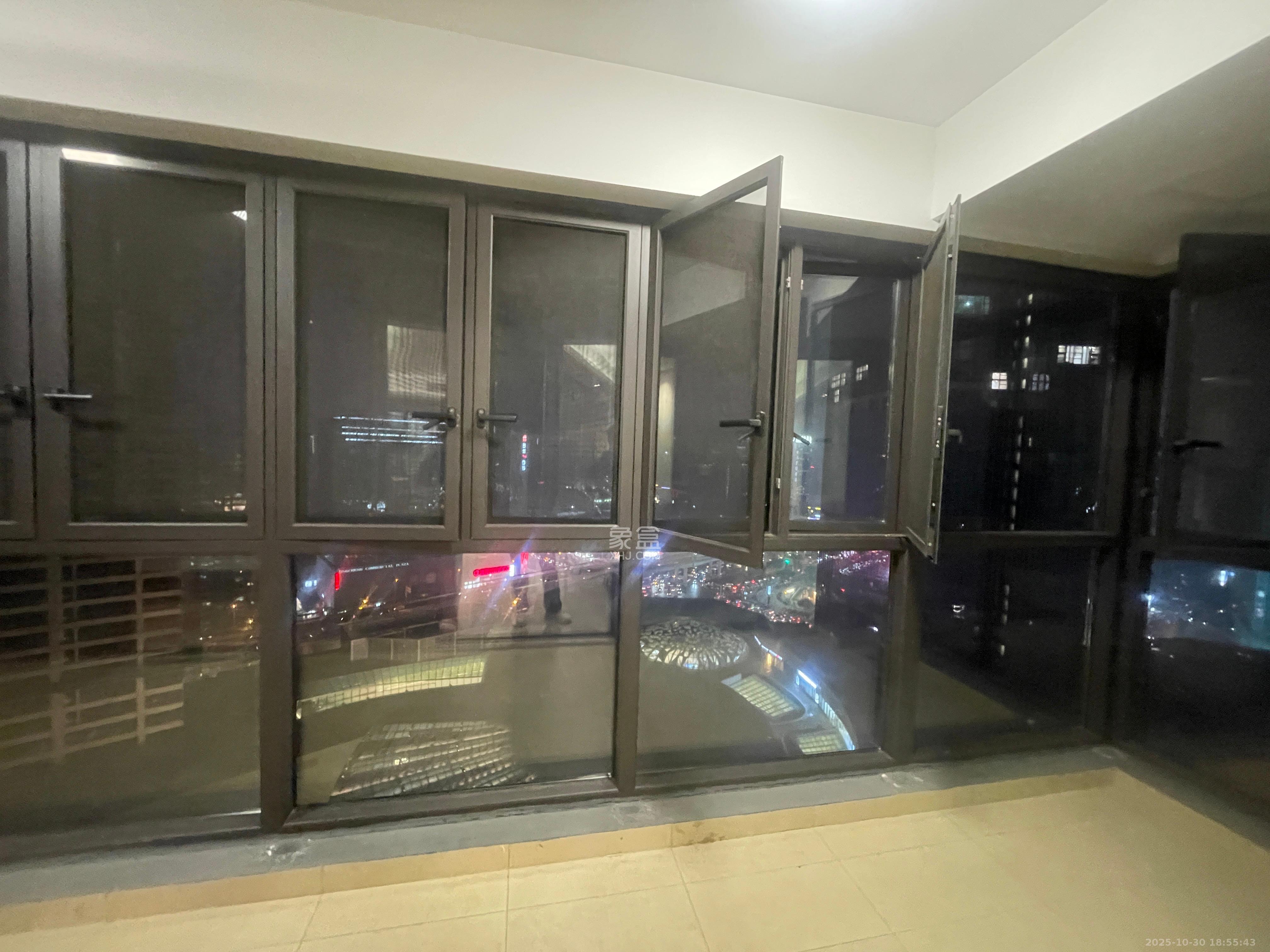 长房星城天地  3室1厅1卫    4200.0元/月室内图