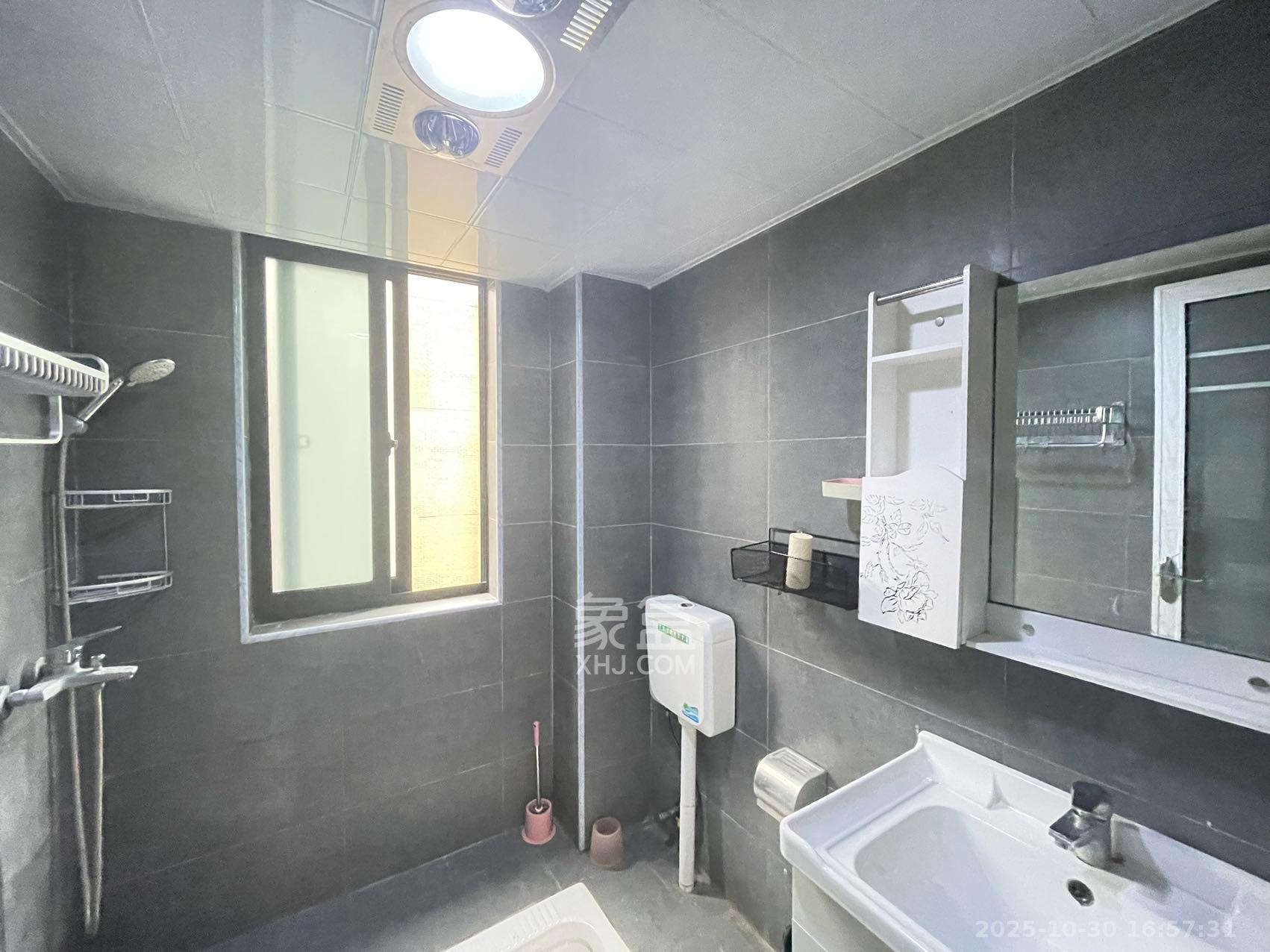 阿普阿布  2室1厅1卫    2200.0元/月 阿普阿布  2室1厅1卫    2200.0元/月室内图