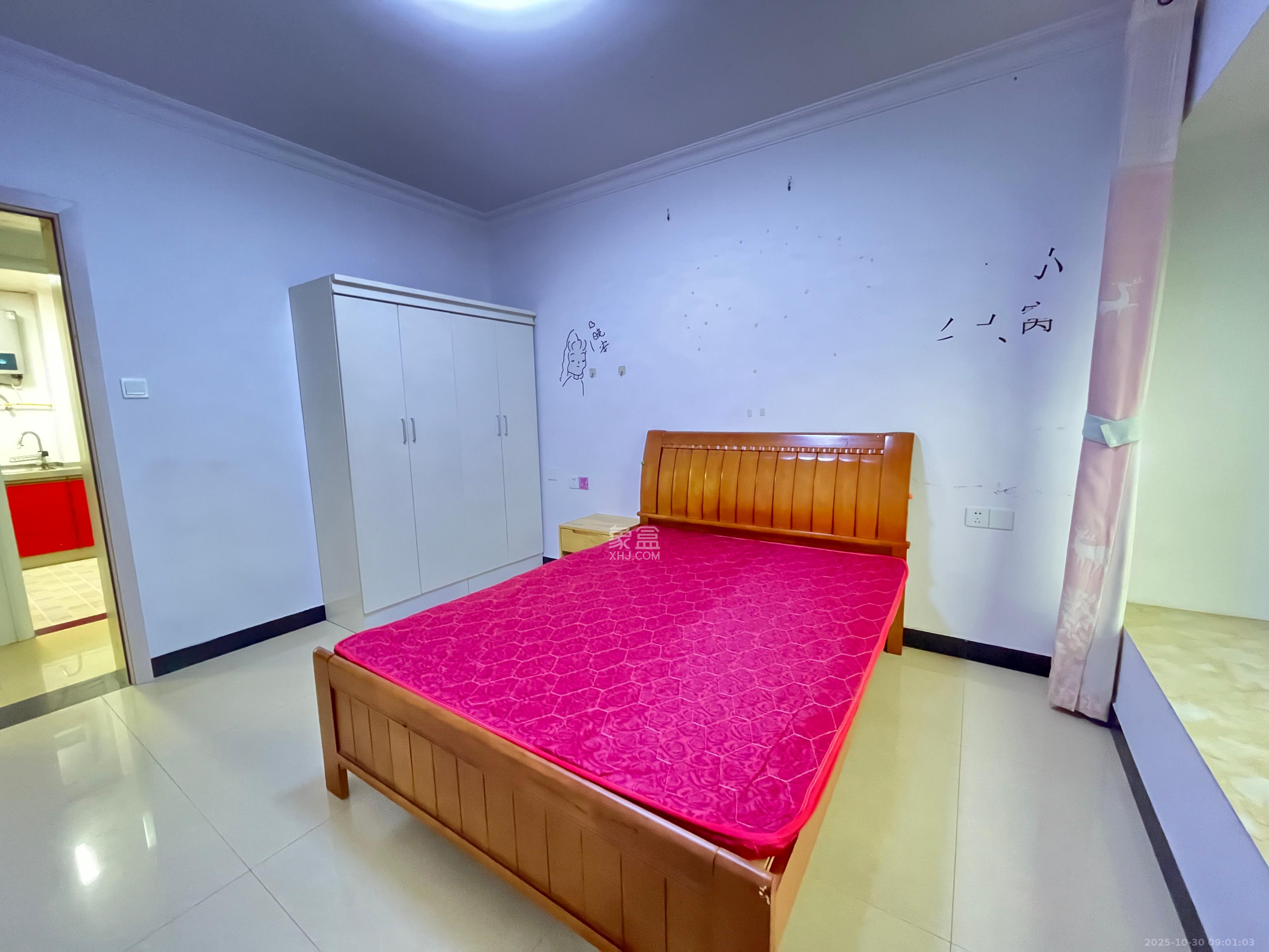 绿地中央广场 2室2厅1卫 2300.0元/月 绿地中央广场 2室2厅1卫 2300.0元/月室内图