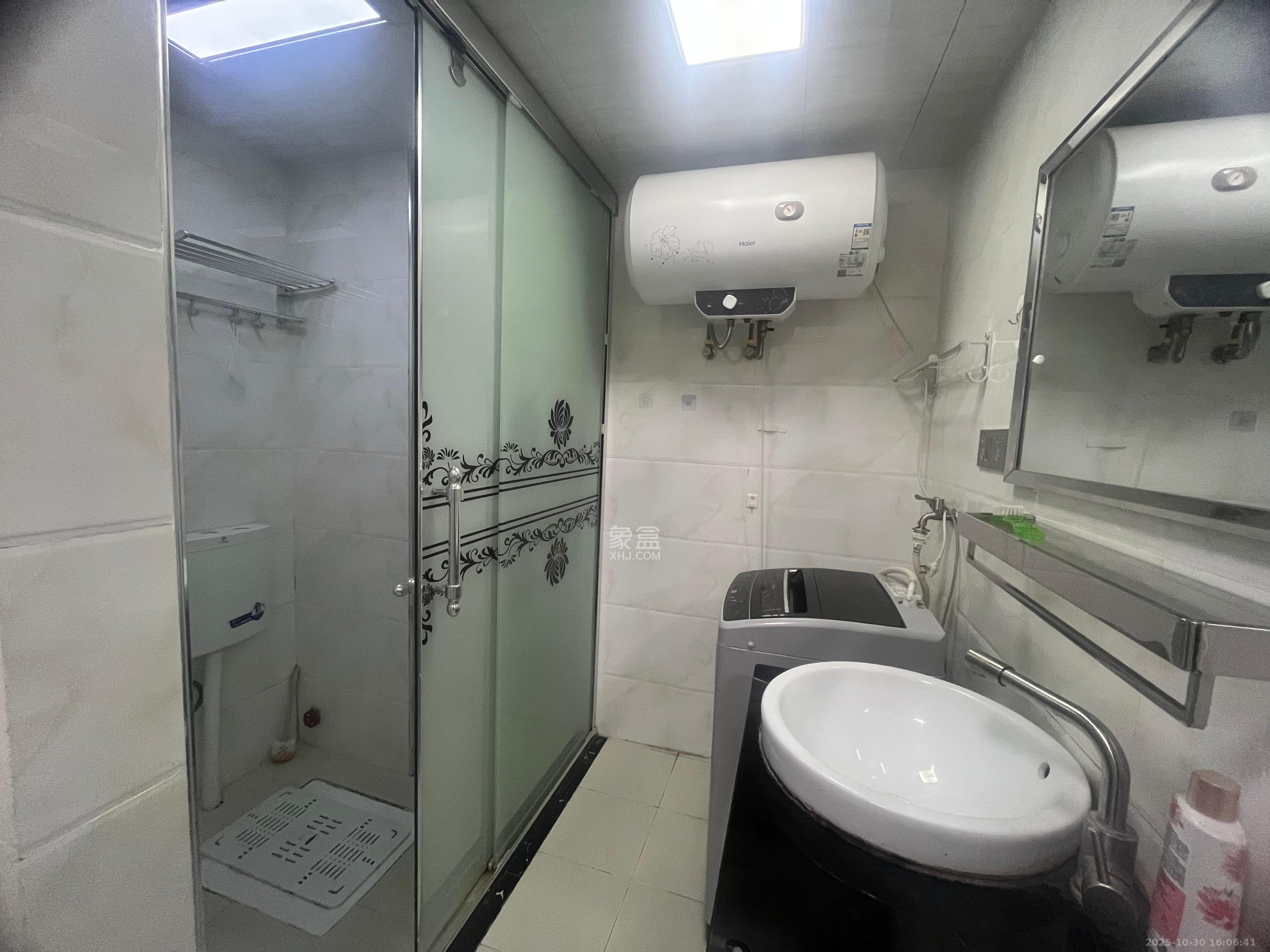 保利麓谷林语I区 1室1厅1卫 1500.0元/月 保利麓谷林语I区 1室1厅1卫 1500.0元/月室内图