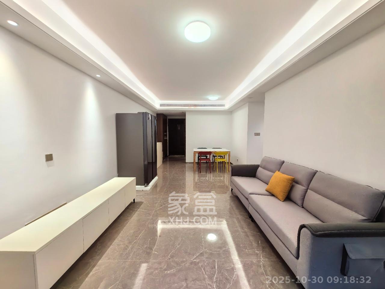 阳光城翡丽云邸  3室2厅2卫    2200.0元/月 阳光城翡丽云邸  3室2厅2卫    2200.0元/月室内图