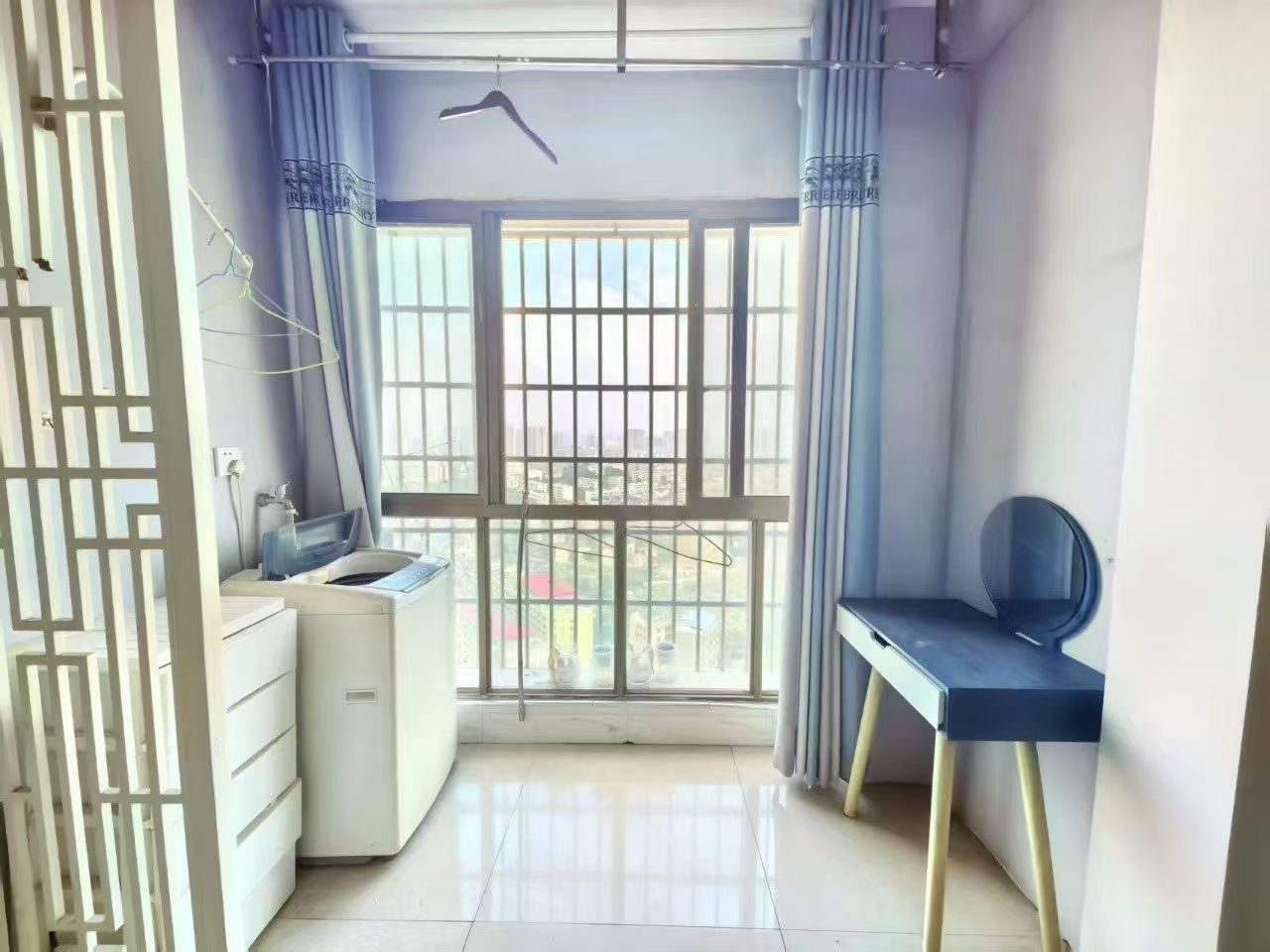 旁山冲  2室1厅1卫   200.00元/月 旁山冲  2室1厅1卫   200.00元/月