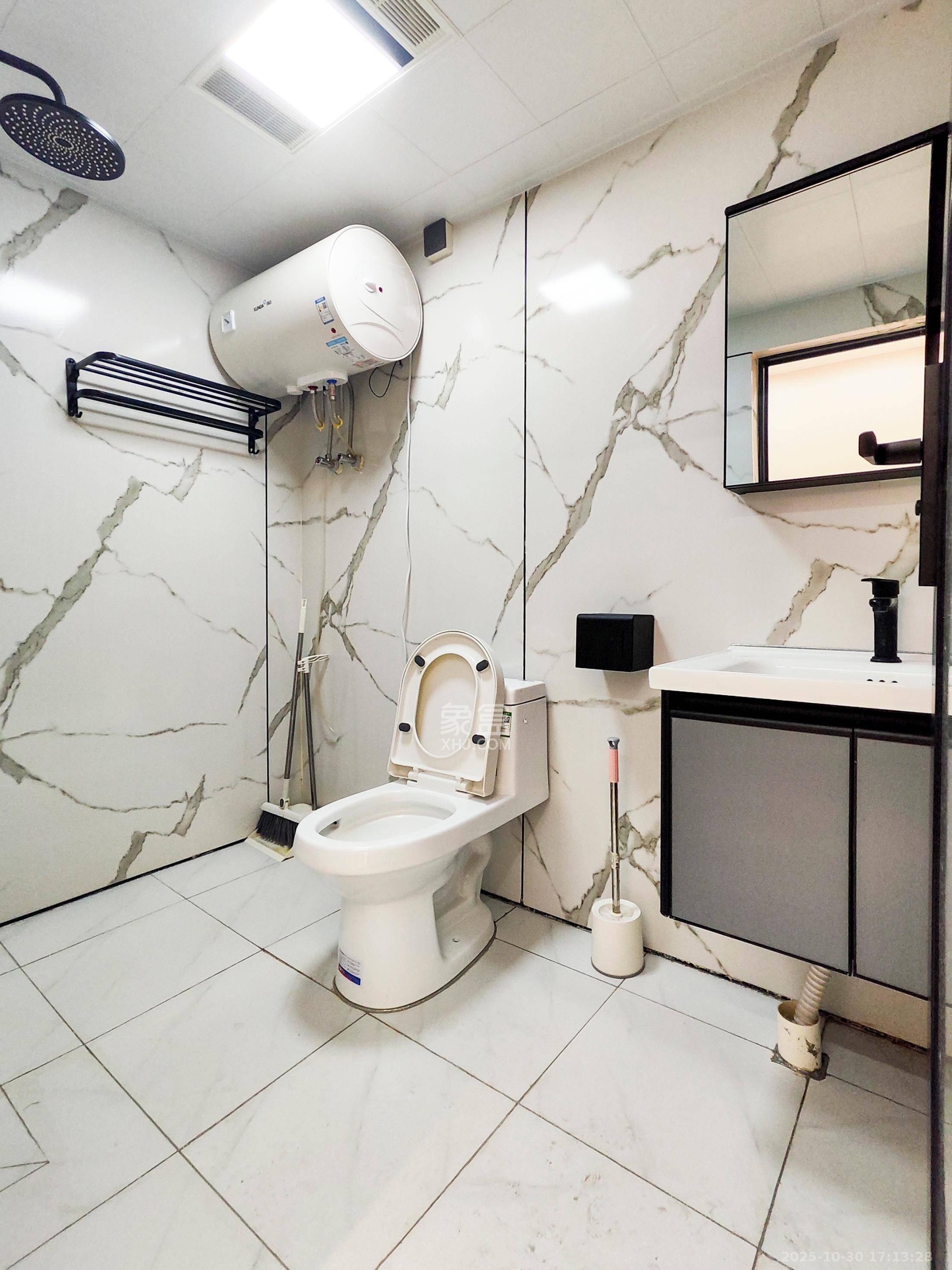 雨花大厦(云海大厦) 1室1厅1卫 2198.0元/月 雨花大厦(云海大厦) 1室1厅1卫 2198.0元/月室内图