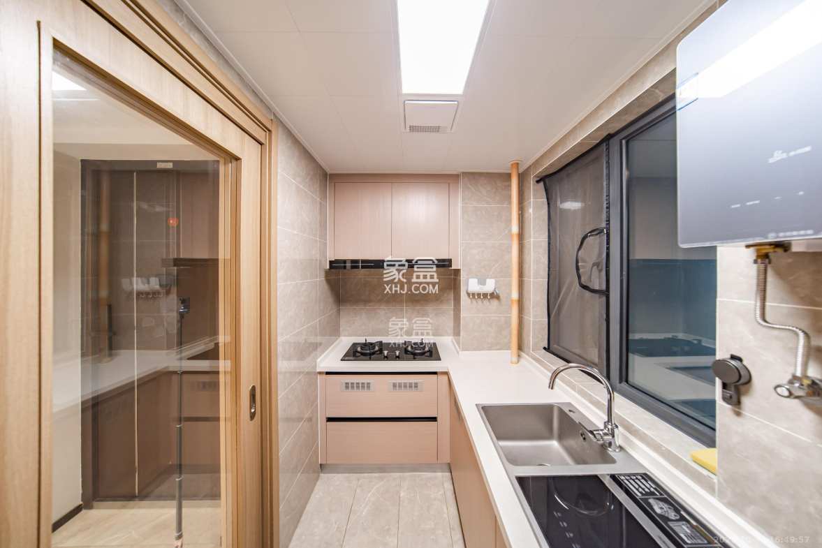 华润凯旋门二期 3室2厅2卫 140.0万 华润凯旋门二期 3室2厅2卫 140.0万厨房