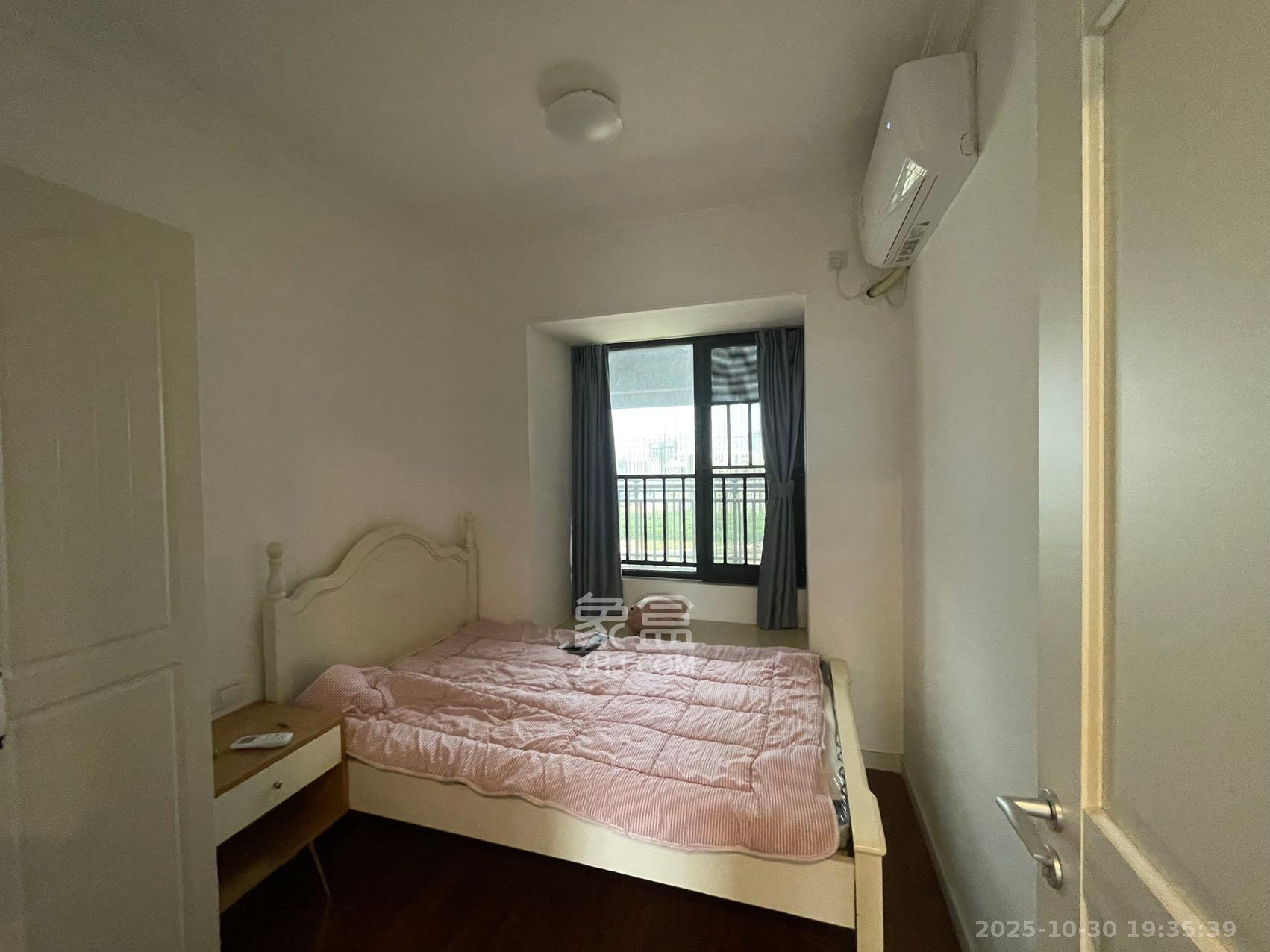 万科魅力之城 3室2厅2卫 2600.0元/月 万科魅力之城 3室2厅2卫 2600.0元/月室内图