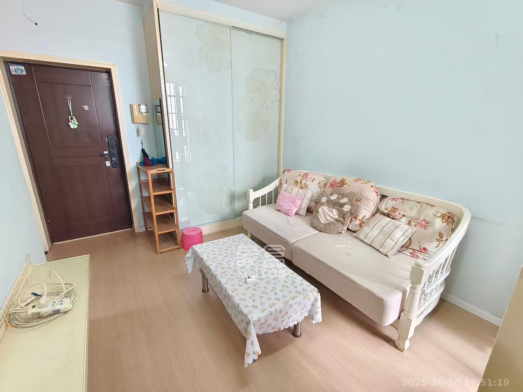 白沙晶城  1室1厅1卫    1800.0元/月