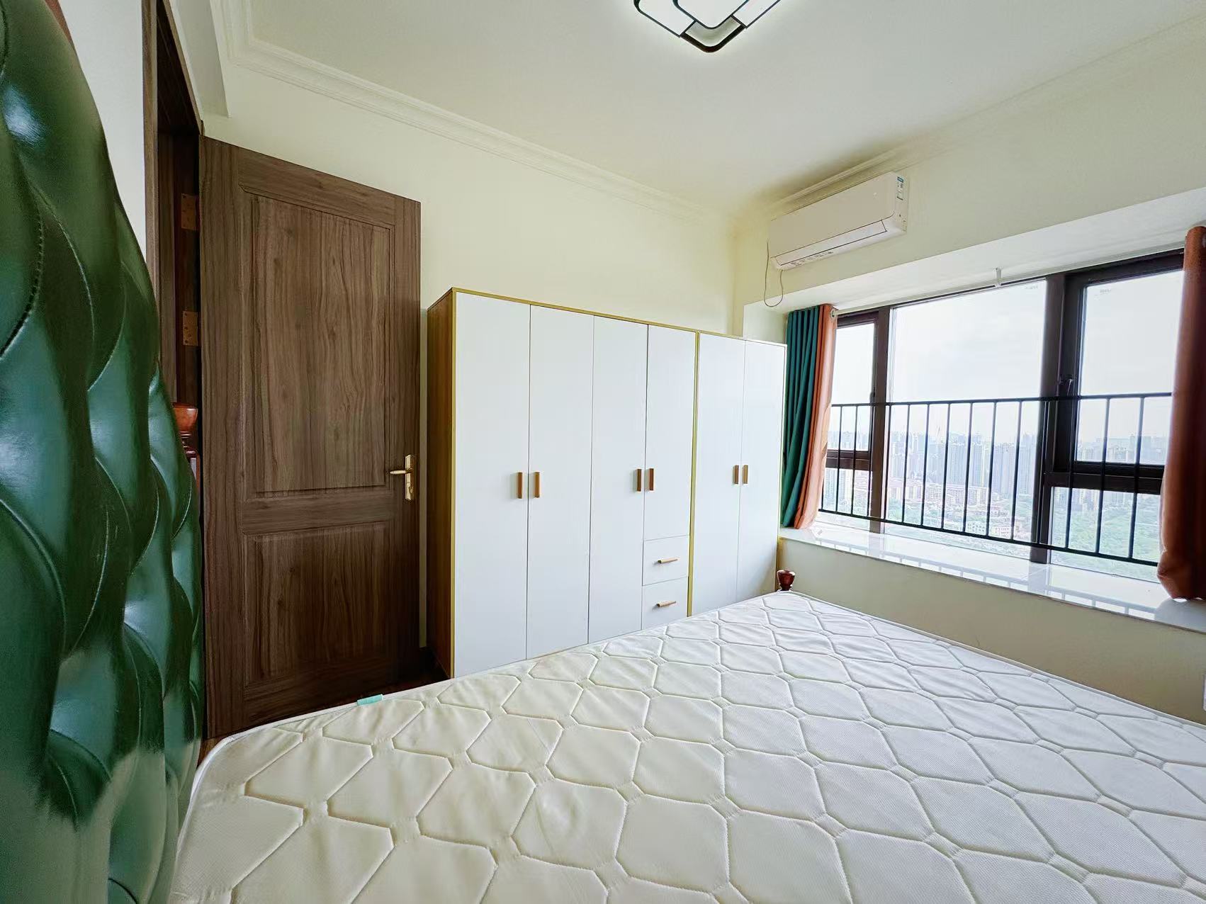 华耀碧桂园十里江湾誉峯  3室0厅0卫    2500.0元/月室内图