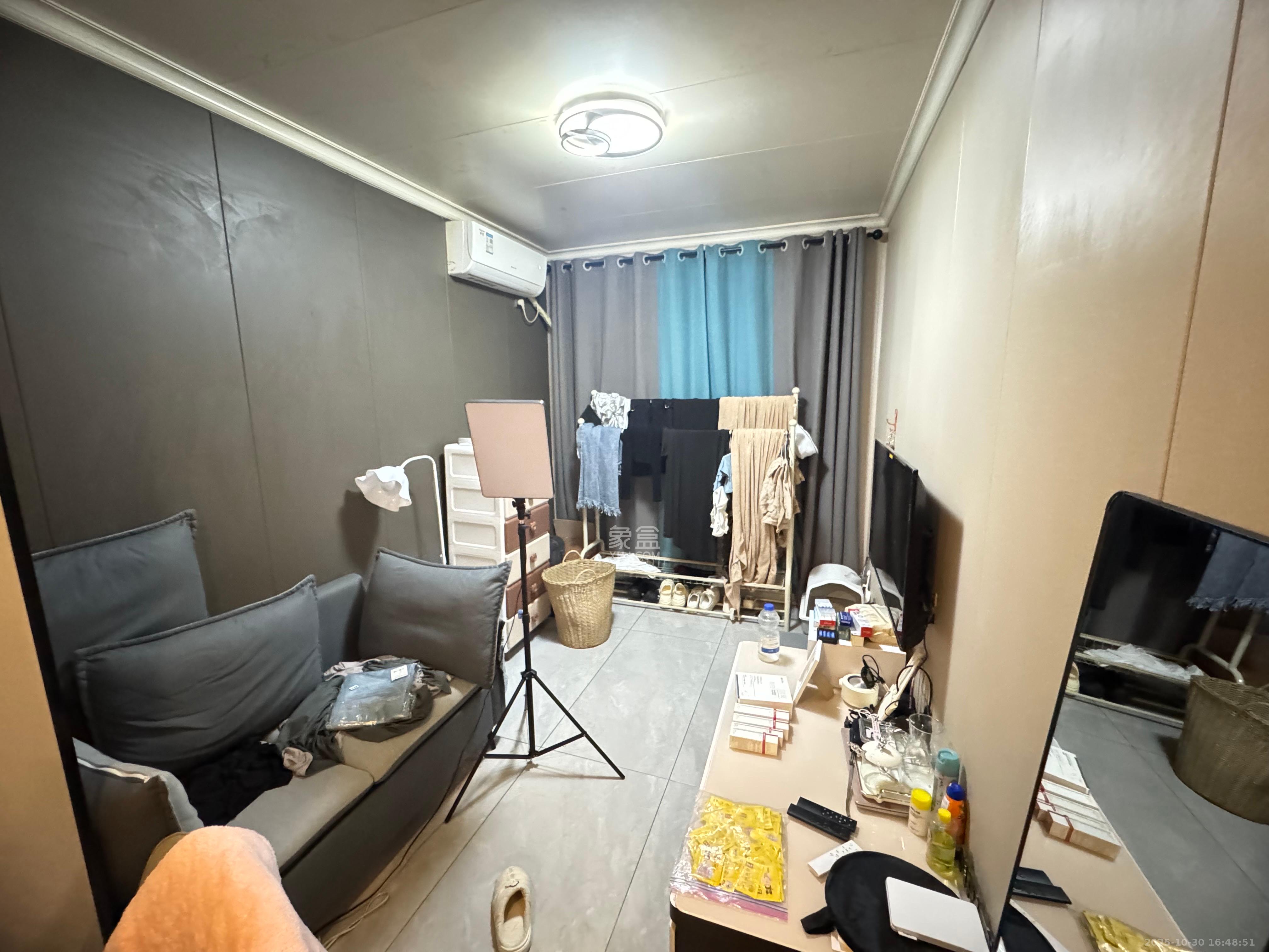 吉泰园安置小区  1室1厅1卫    2100.0元/月 吉泰园安置小区  1室1厅1卫    2100.0元/月