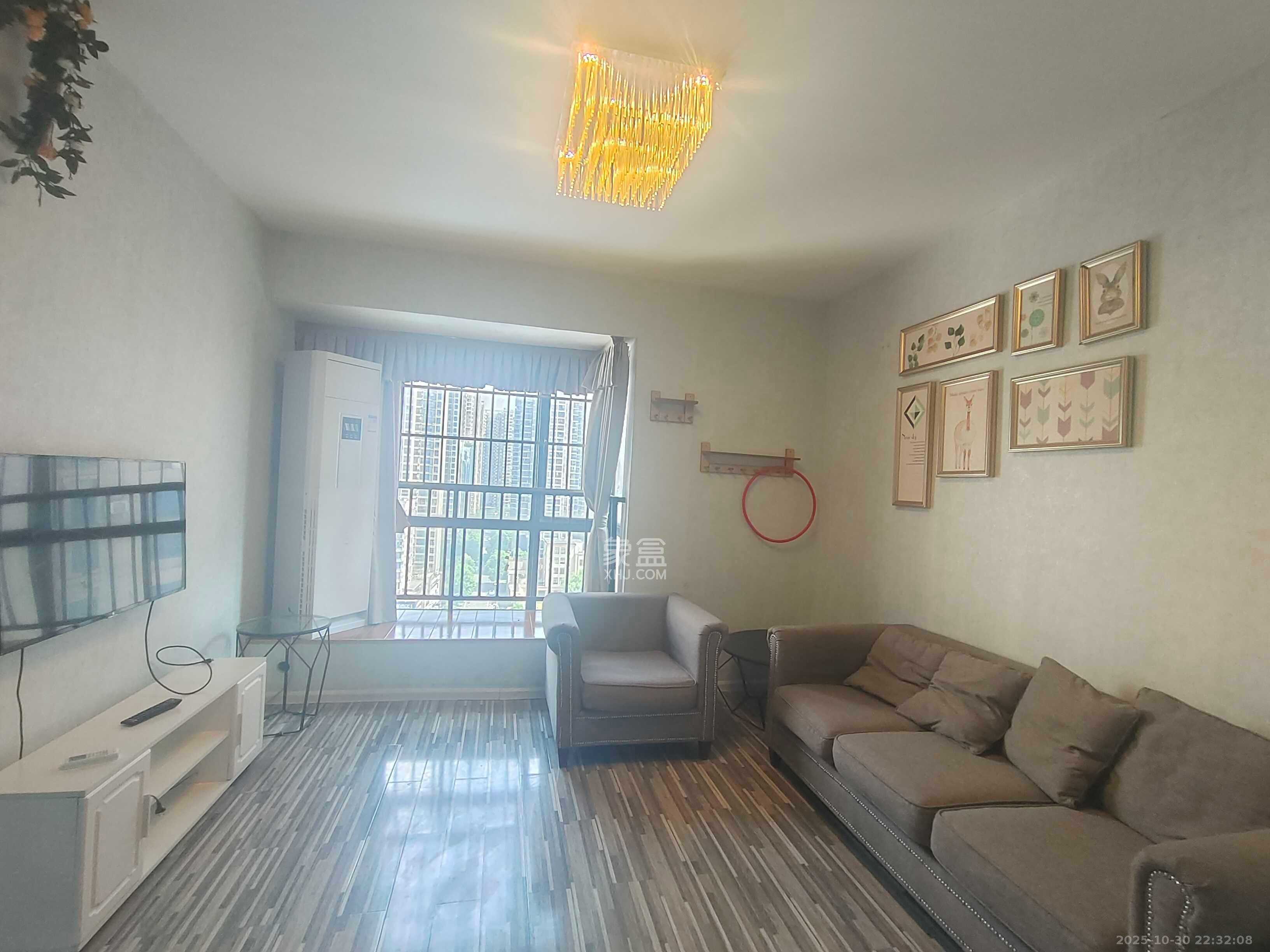 融圣国际  2室1厅1卫    2600.0元/月 融圣国际  2室1厅1卫    2600.0元/月