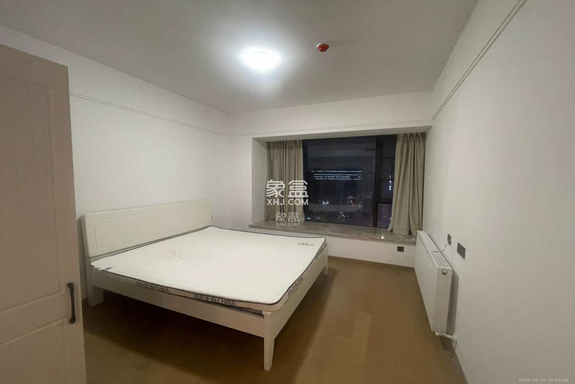 长房星城天地 3室1厅1卫 4200.0元/月 长房星城天地 3室1厅1卫 4200.0元/月室内图