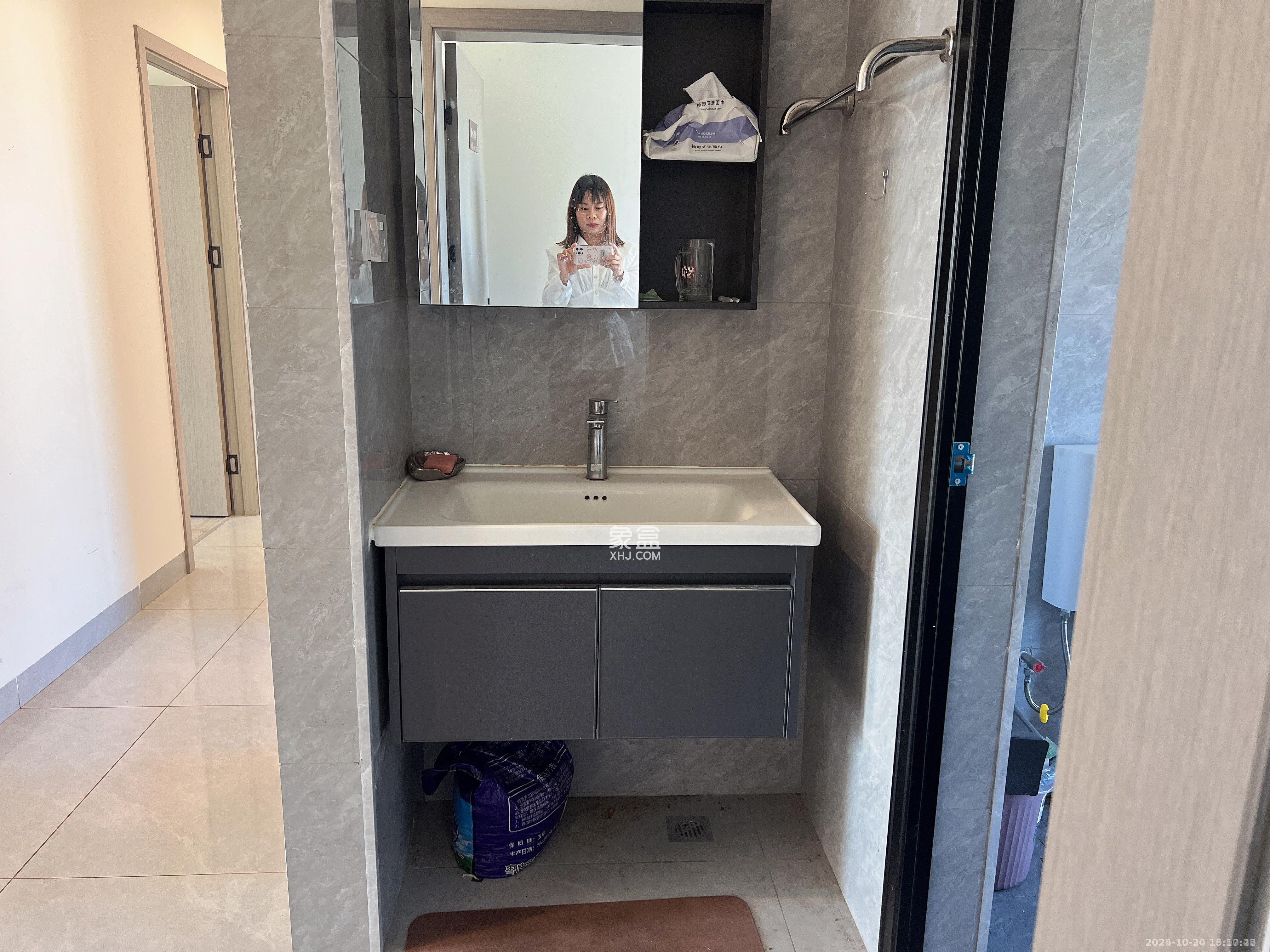 绿城美的明月江南  4室2厅0卫    3000.0元/月 绿城美的明月江南  4室2厅0卫    3000.0元/月室内图