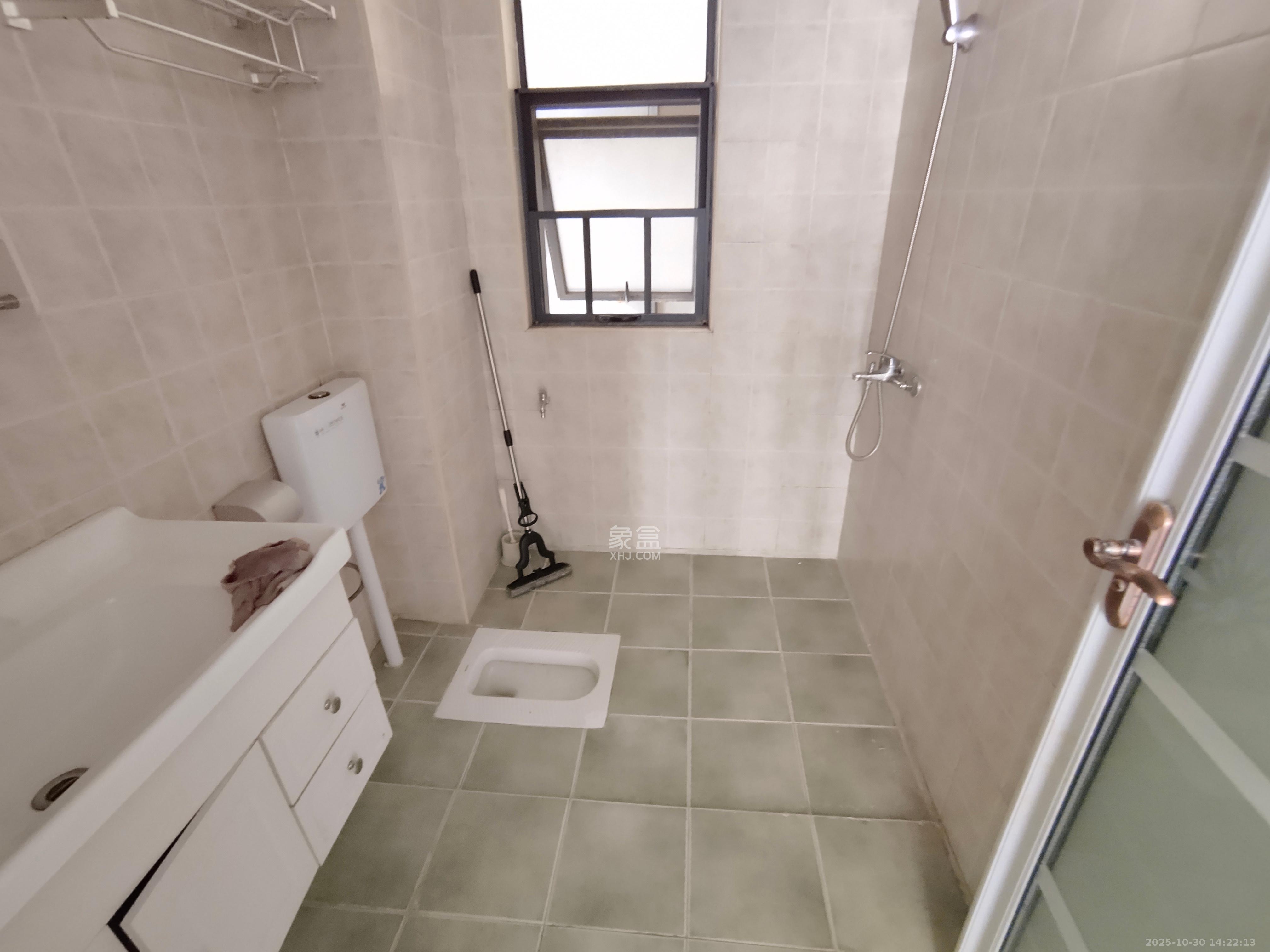 兰亭湾畔  2室1厅1卫    2300.0元/月室内图