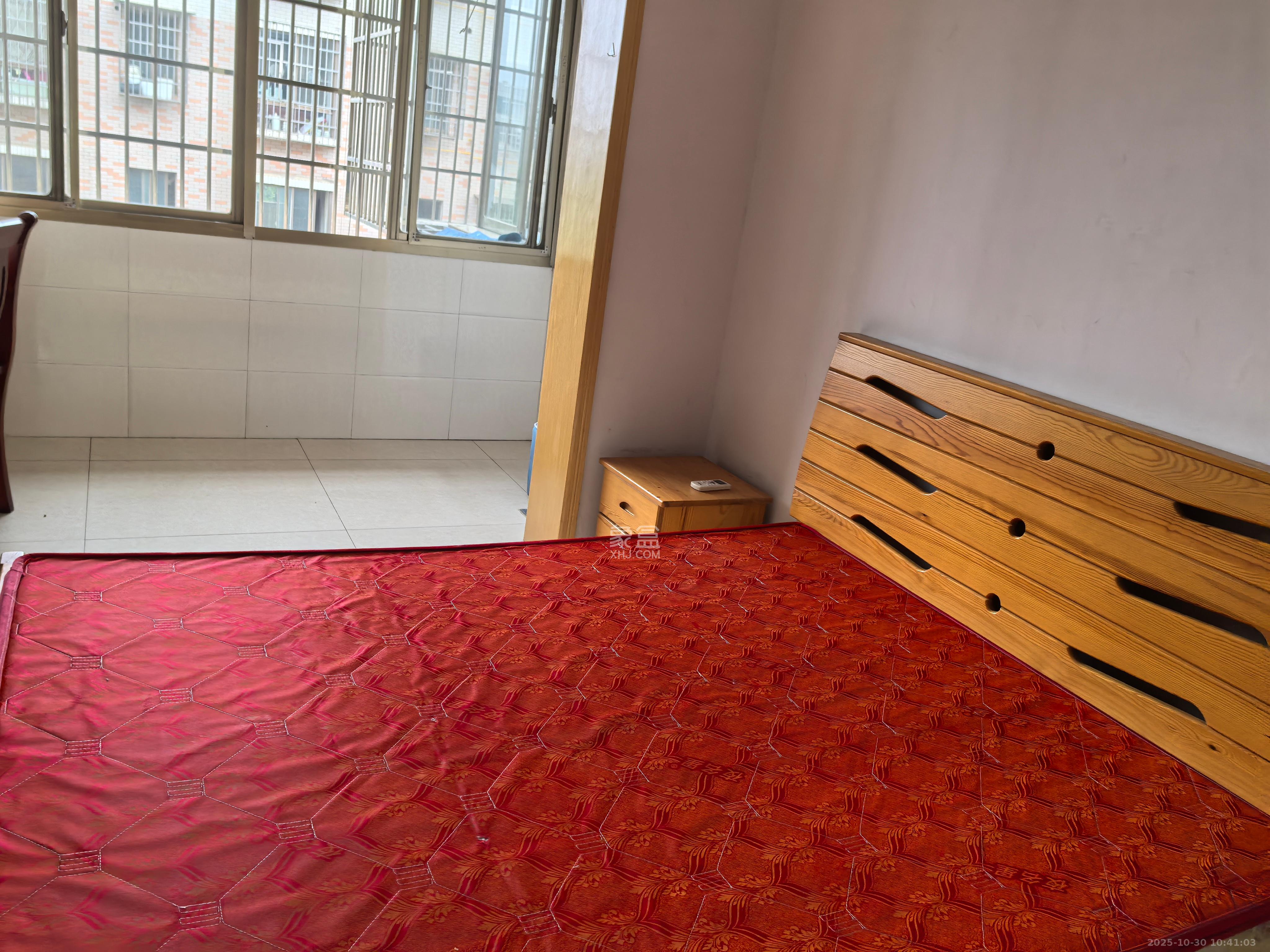 金峰小区北院（七里营社区）  1室0厅0卫    1800.0元/月室内图