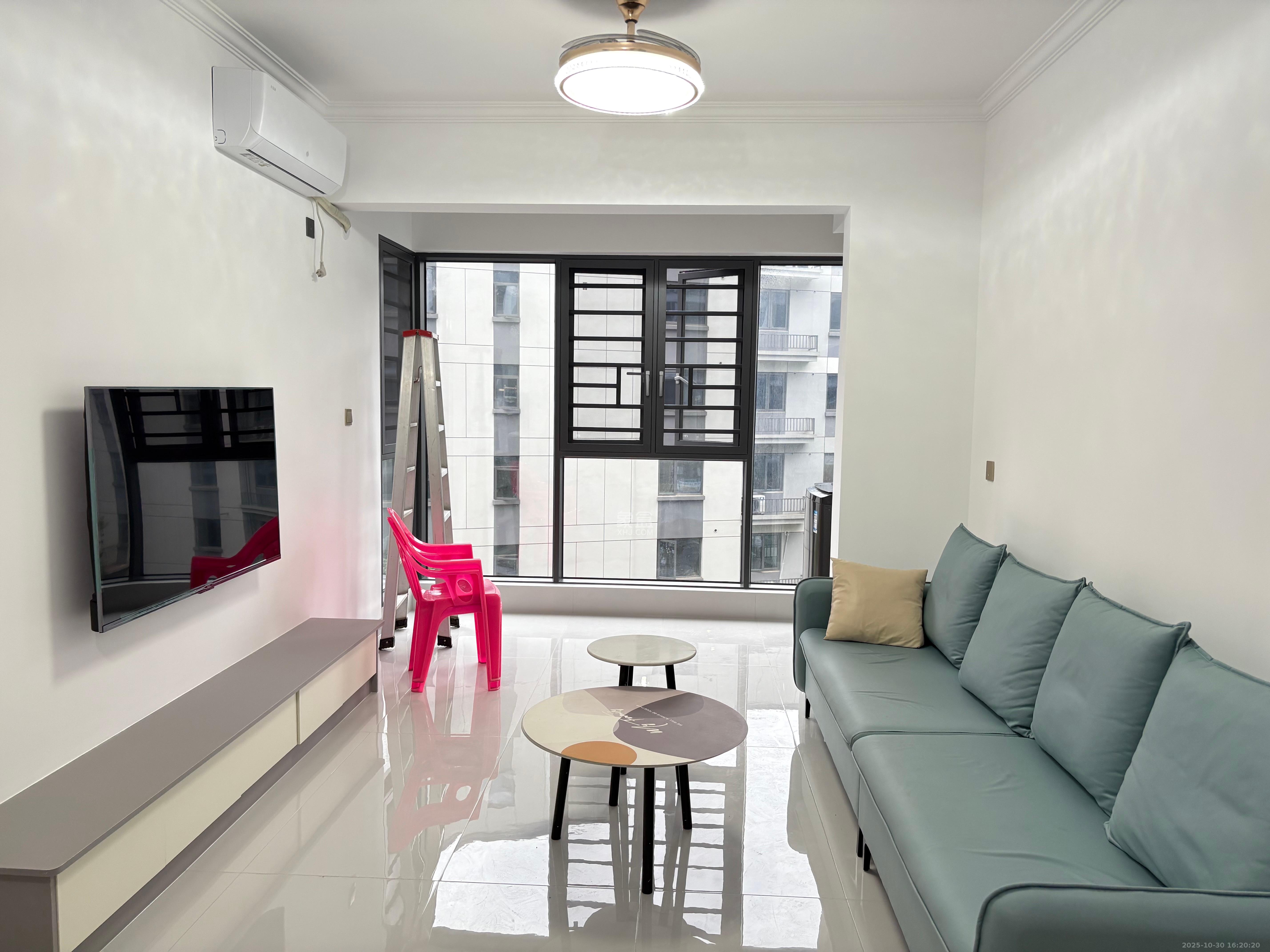 湖湘时代名邸公园壹号  2室1厅1卫    2400.0元/月 湖湘时代名邸公园壹号  2室1厅1卫    2400.0元/月室内图