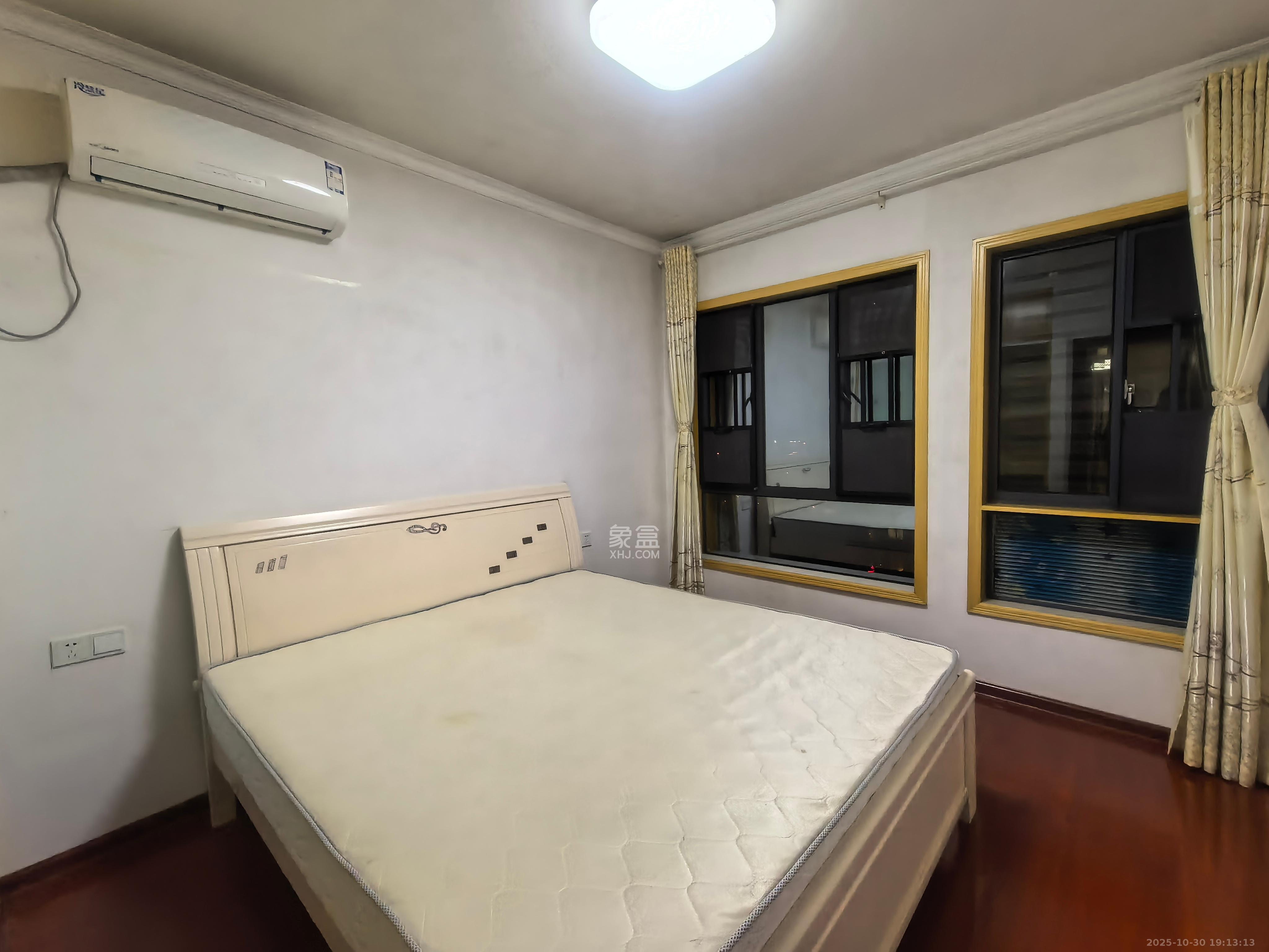 深业睿城  3室2厅1卫    1900.0元/月 深业睿城  3室2厅1卫    1900.0元/月室内图