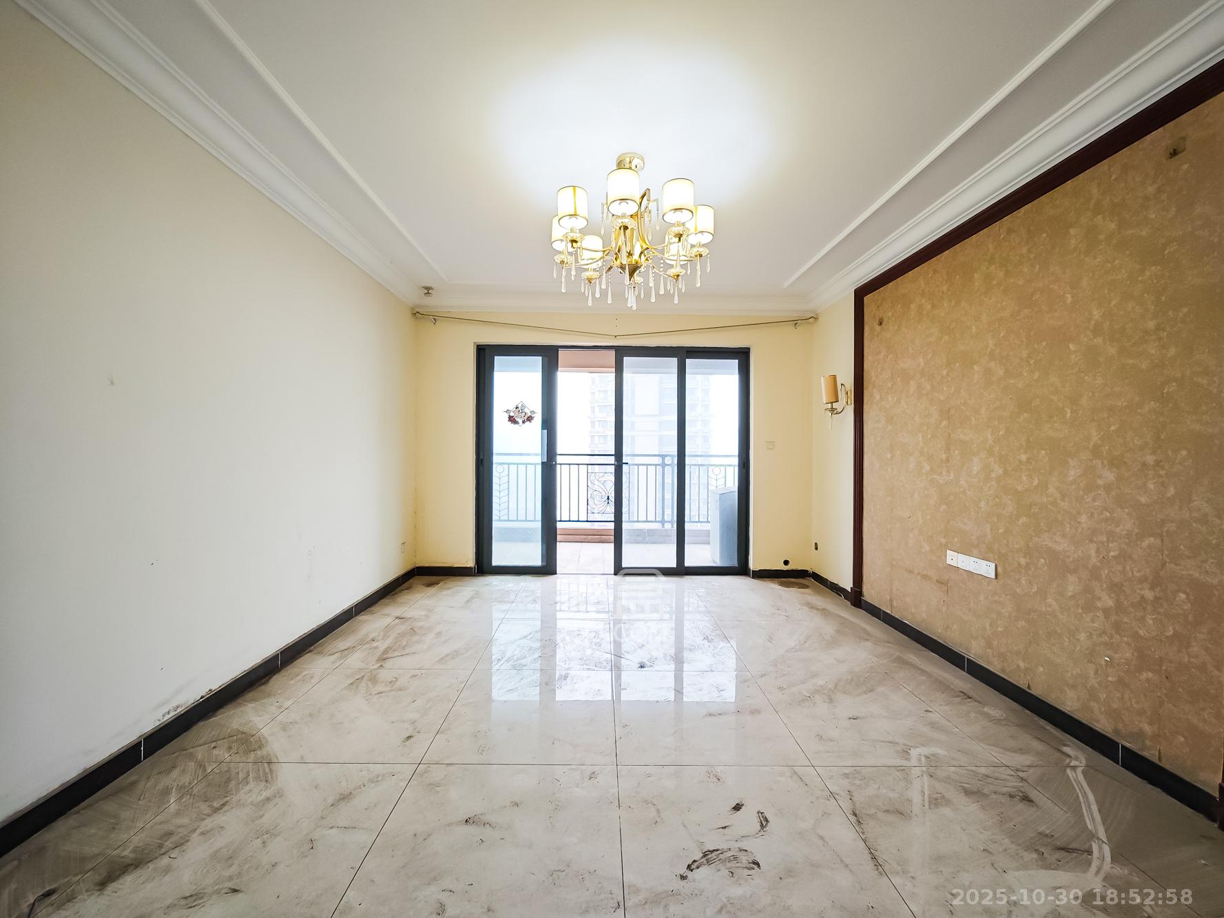 恒大御景天下城一期  4室2厅2卫    88.0万 恒大御景天下城一期  4室2厅2卫    88.0万