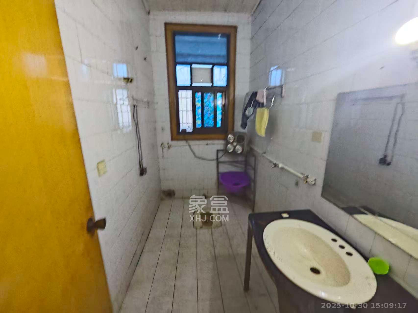 星沙二区  3室2厅1卫    1300.0元/月 星沙二区  3室2厅1卫    1300.0元/月室内图