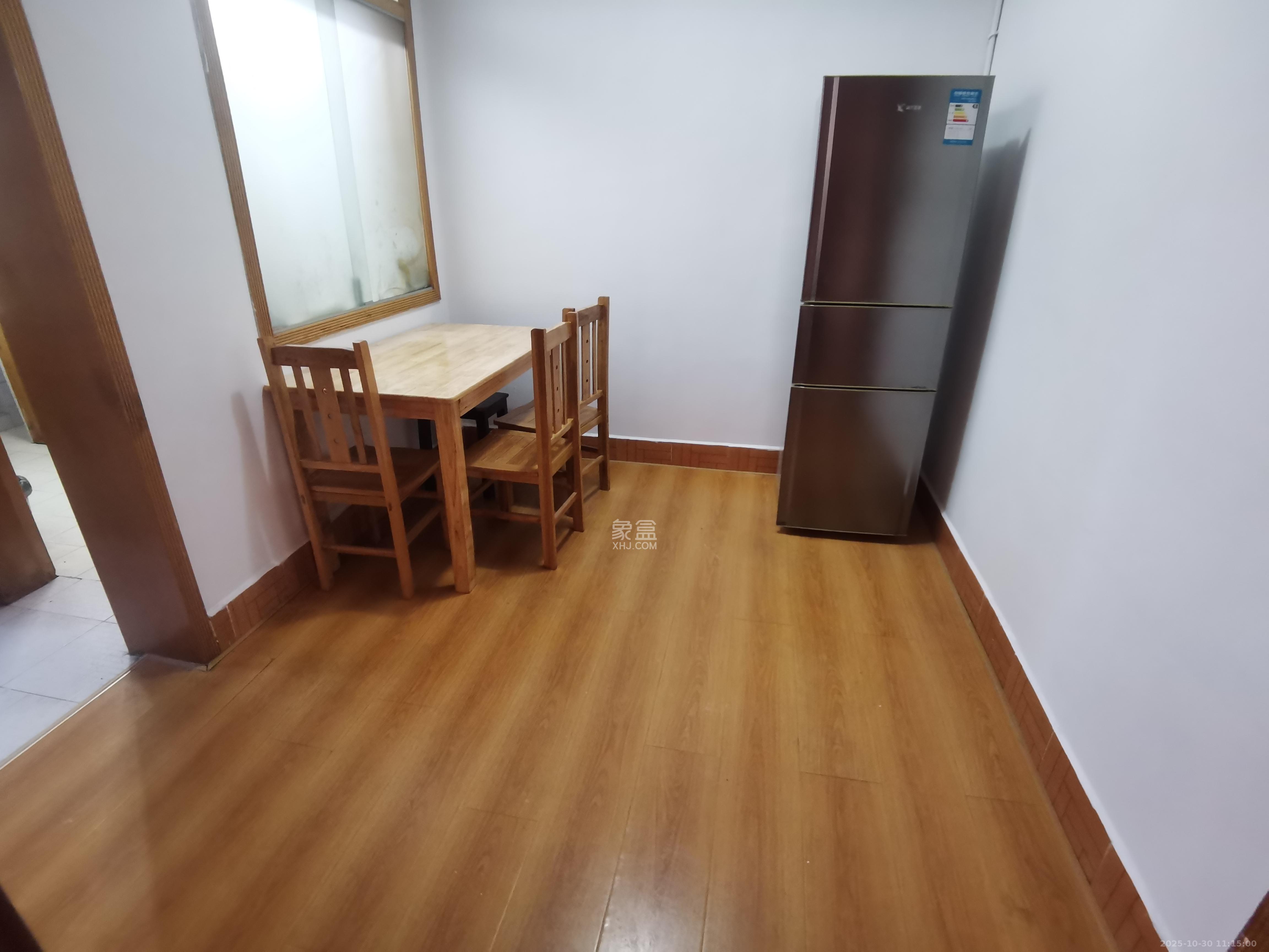 马王堆老干部休养所 2室2厅1卫 1600.0元/月 马王堆老干部休养所 2室2厅1卫 1600.0元/月室内图