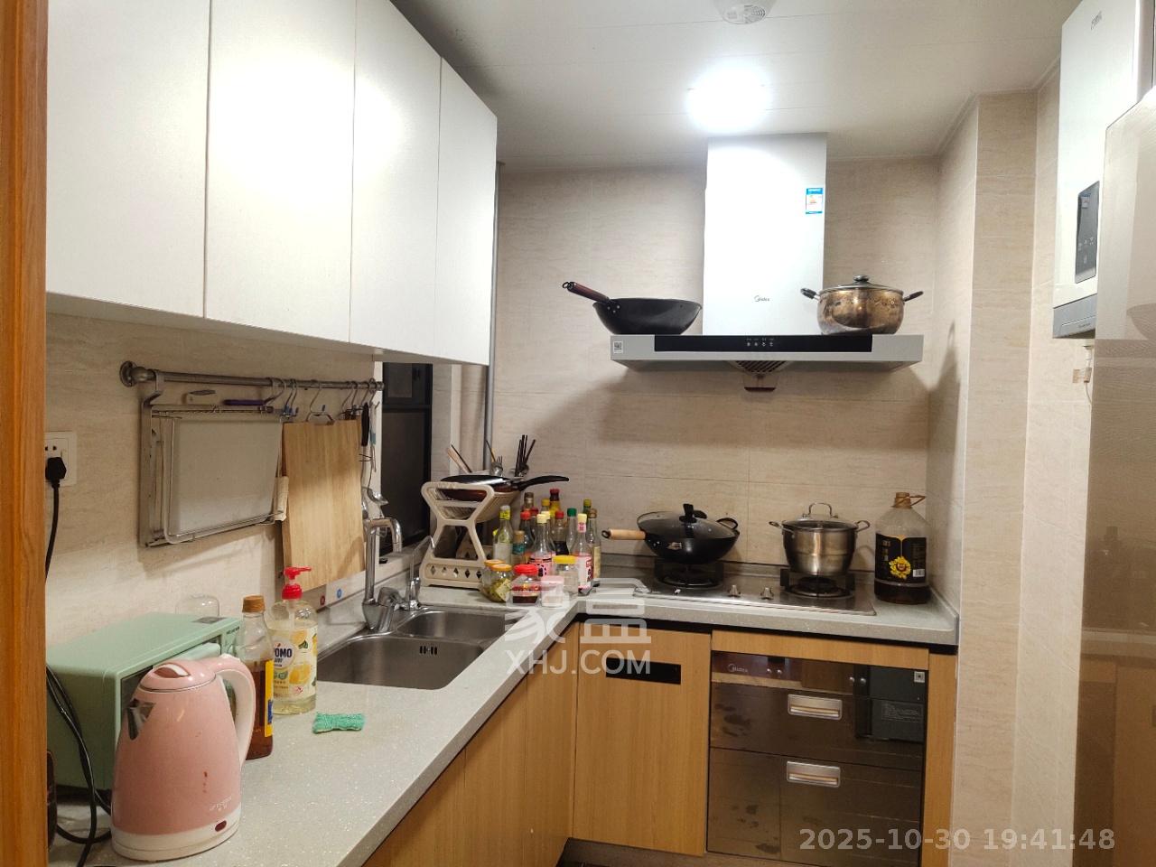 万科魅力之城非凡里  3室2厅2卫    2400.0元/月室内图