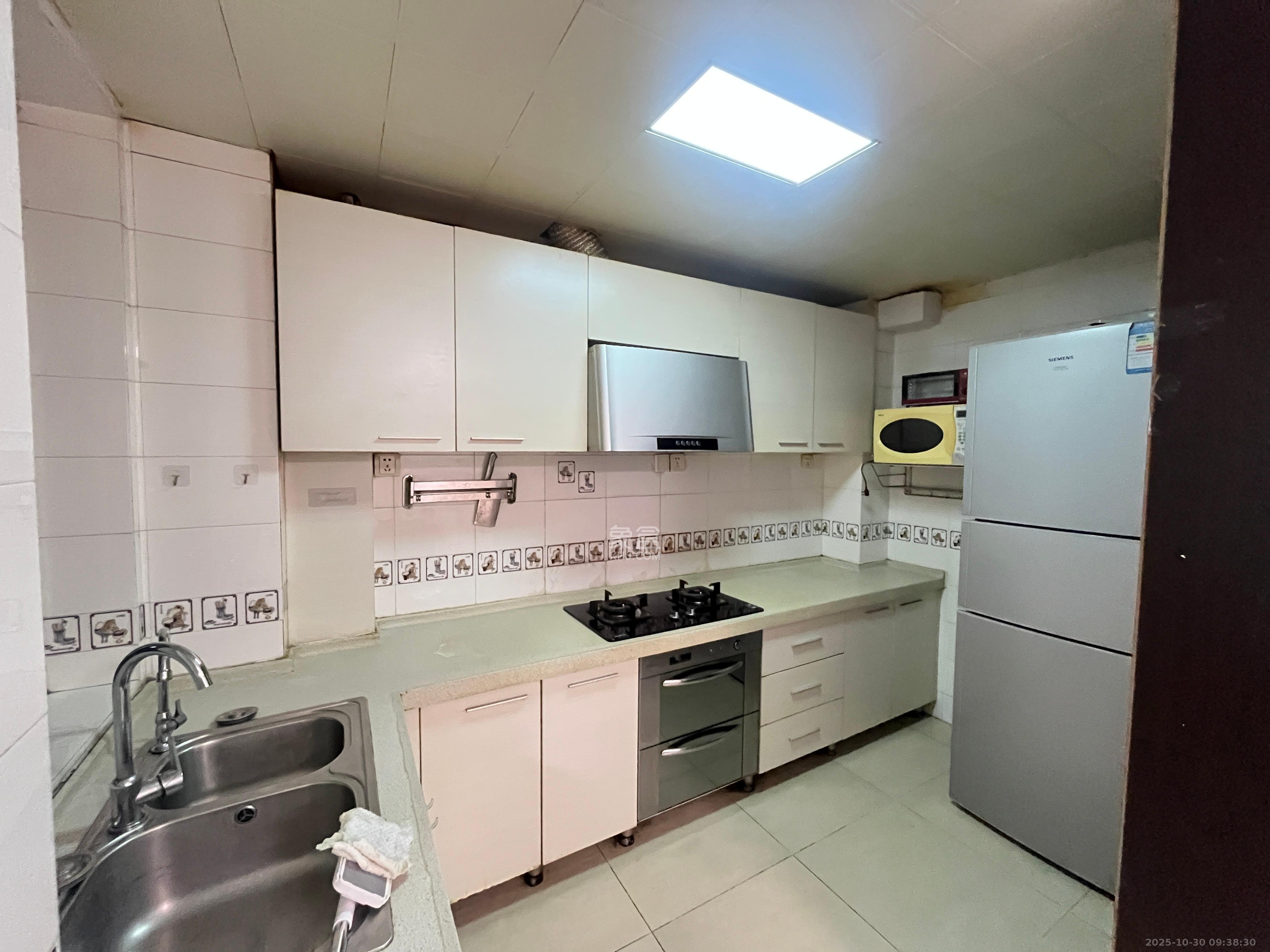 咸嘉新村西子园 3室2厅1卫 2200.0元/月 咸嘉新村西子园 3室2厅1卫 2200.0元/月室内图