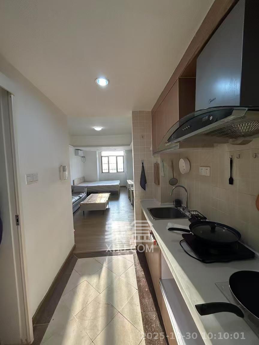 米兰春天  1室1厅1卫    1200.0元/月 米兰春天  1室1厅1卫    1200.0元/月室内图