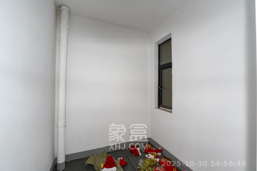 康斯丹郡(融程领秀佳园) 1室2厅2卫 1700.0元/月 康斯丹郡(融程领秀佳园) 1室2厅2卫 1700.0元/月室内图