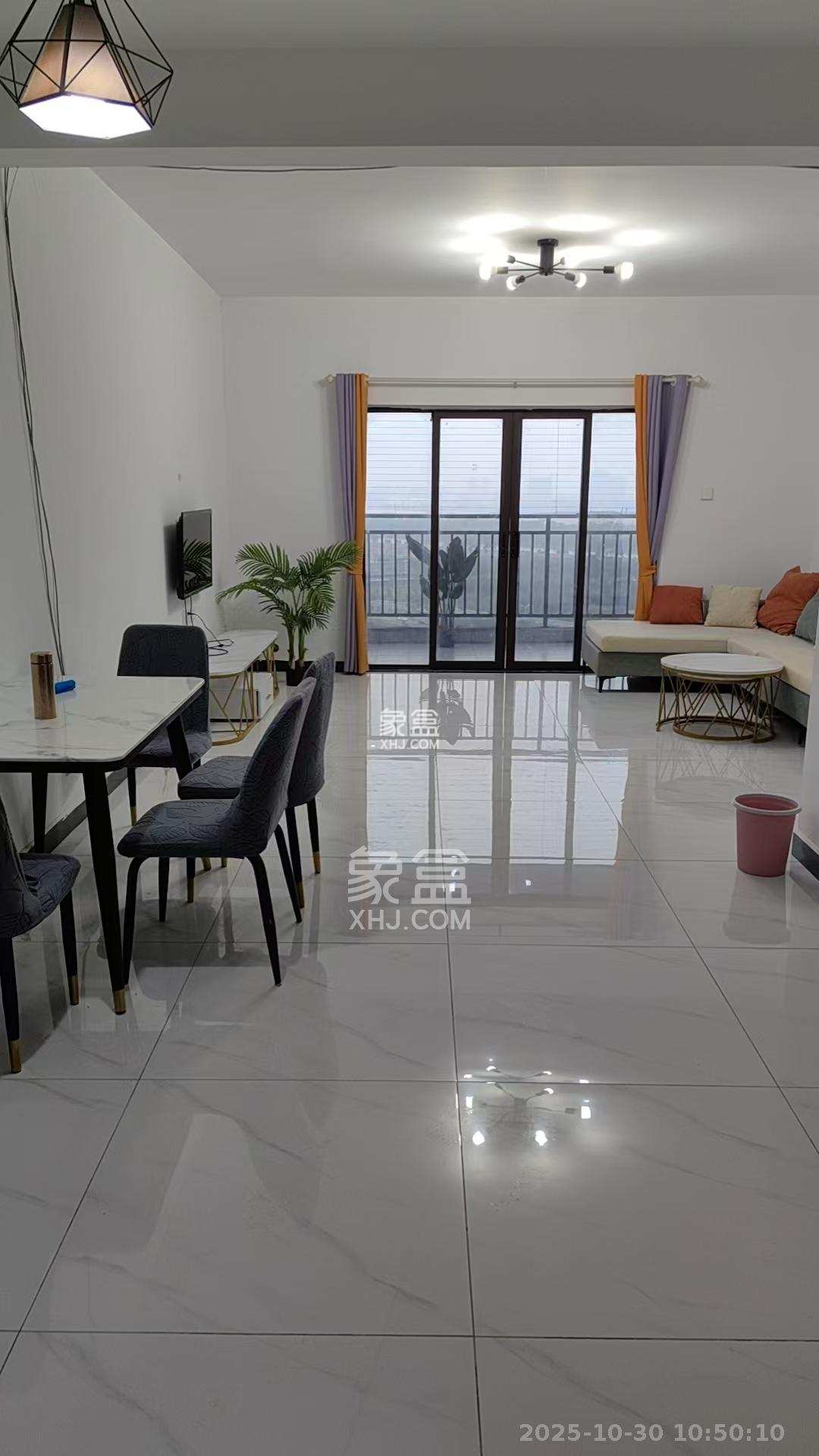 长燃新奥佳园  3室2厅2卫    2300.0元/月 长燃新奥佳园  3室2厅2卫    2300.0元/月室内图1